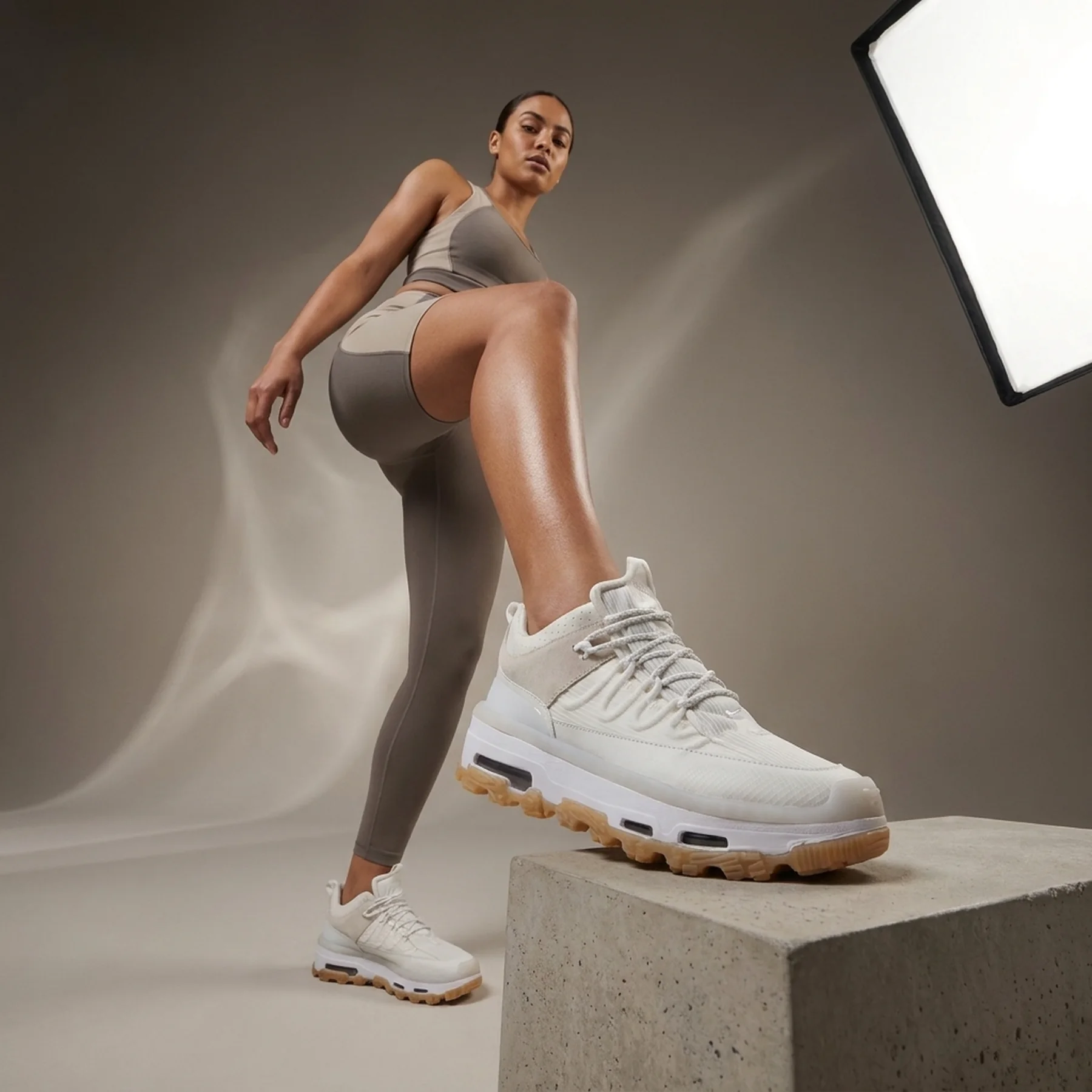 Кросівки жіночі Nike Air Mae (CT4539-100)