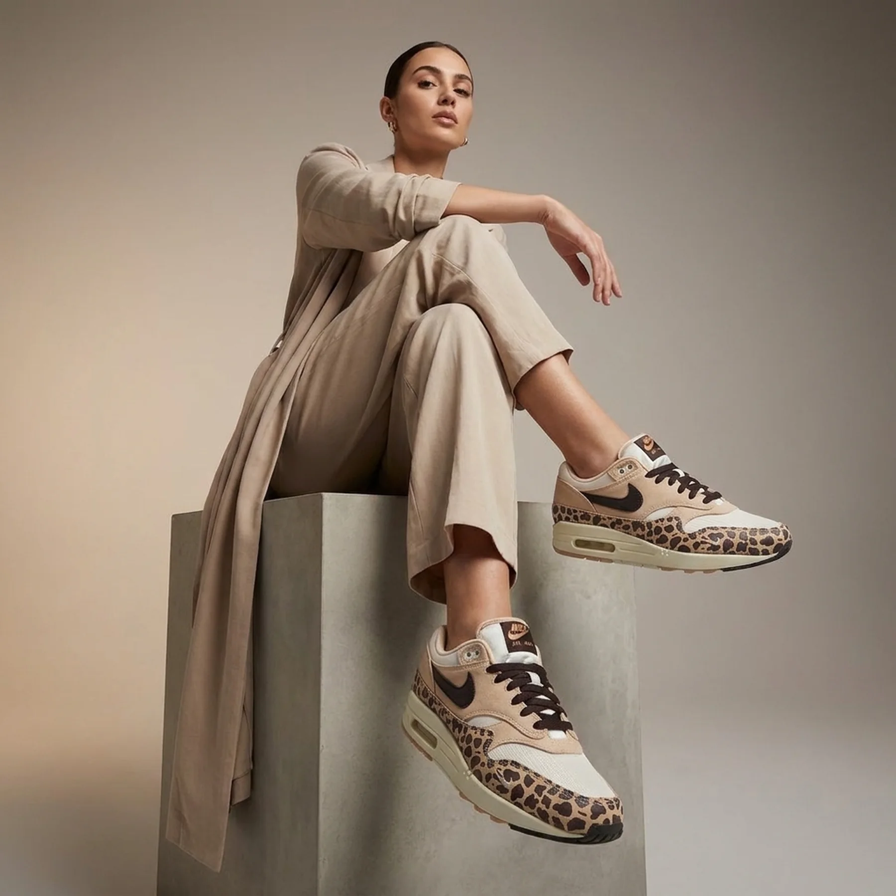 Кросівки жіночі Nike Air Max 1 87 Beige (FV6605-200)