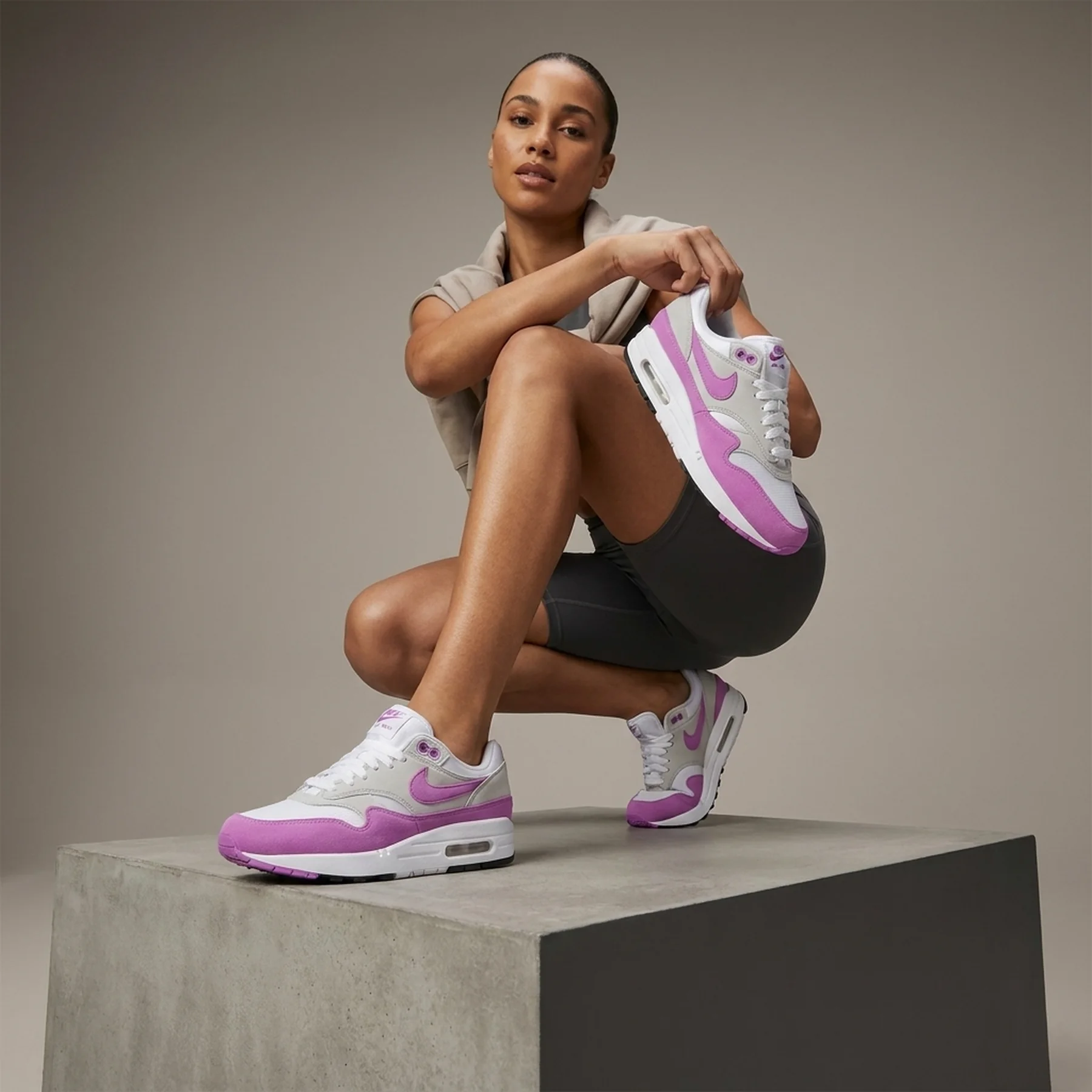 Кросівки жіночі Nike Air Max 1 Fuchsia (DZ2628-001)