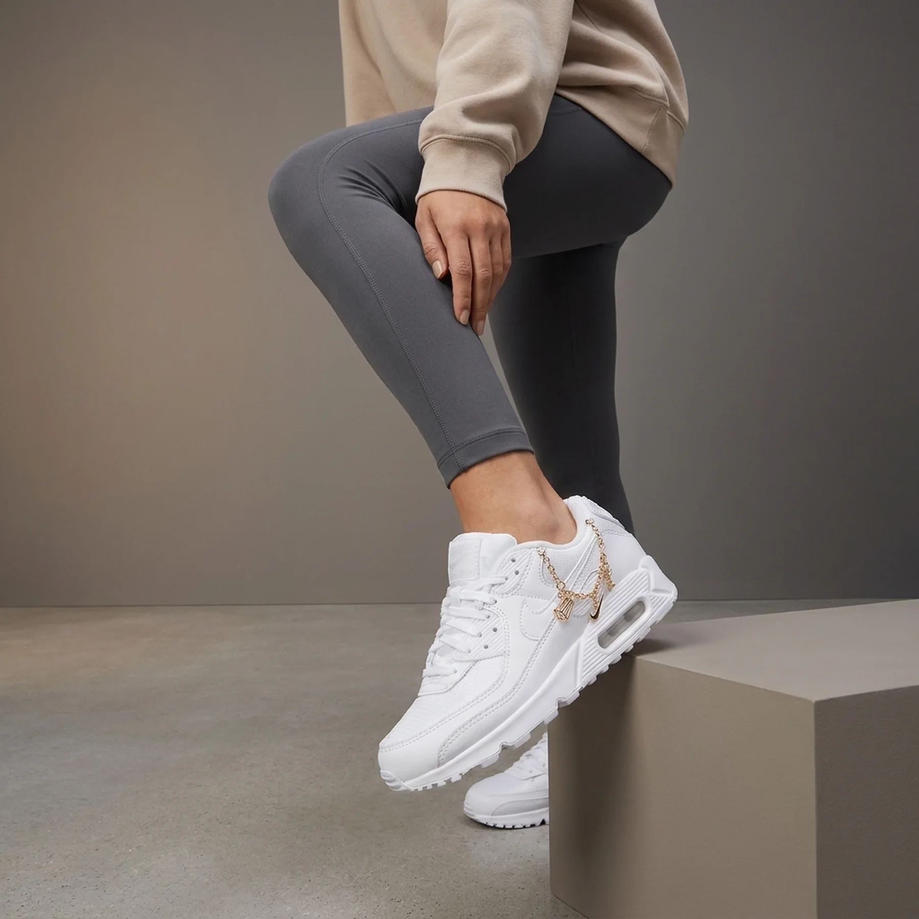Кросівки жіночі Nike Air Max 90Prm (DH0569-100)