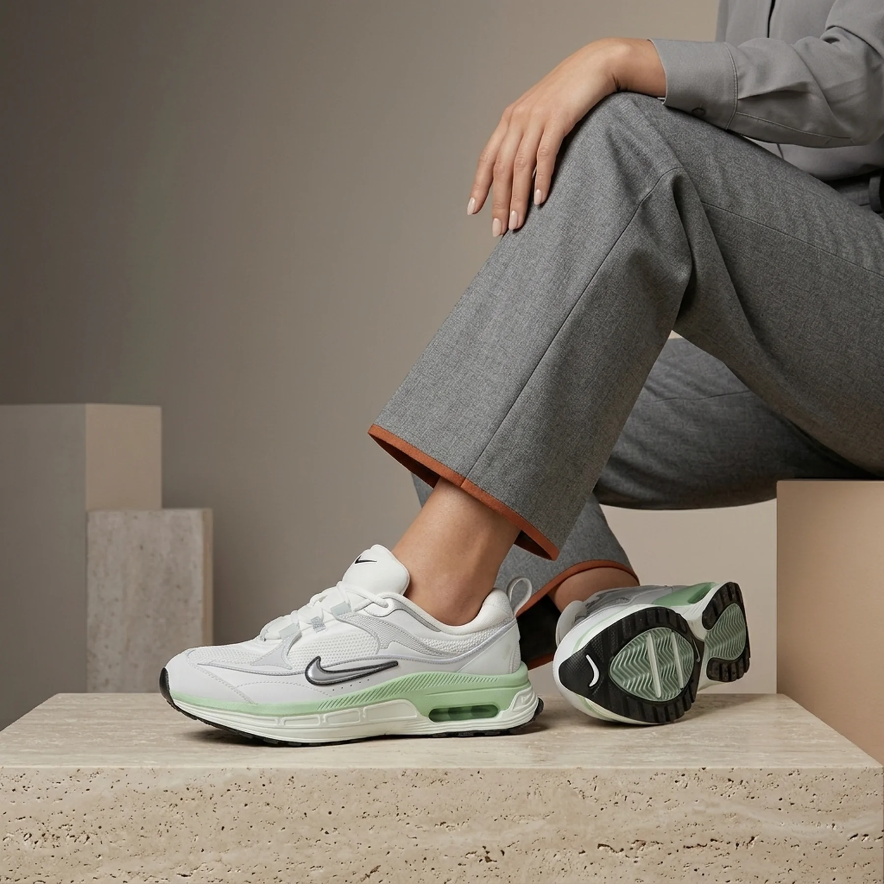Кросівки жіночі Nike Air Max Bliss (DH5128-103)