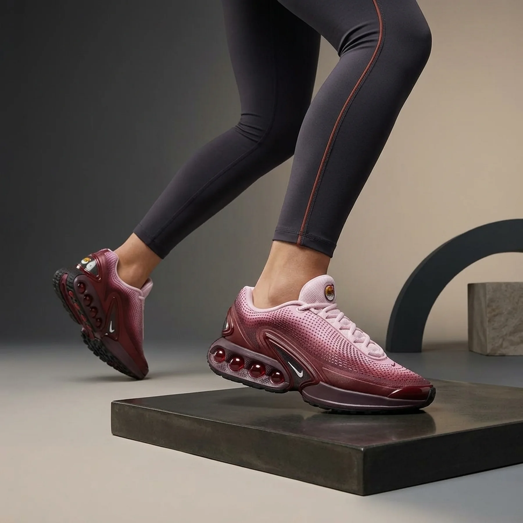 Кросівки жіночі Nike Air Max Dn Bordo (HQ4050-600)
