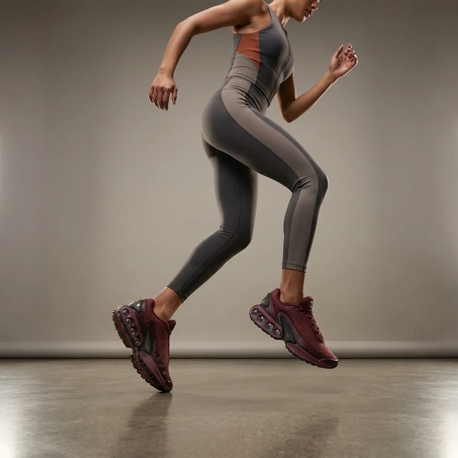 Кросівки жіночі Nike Air Max Dn8 HF5509-602