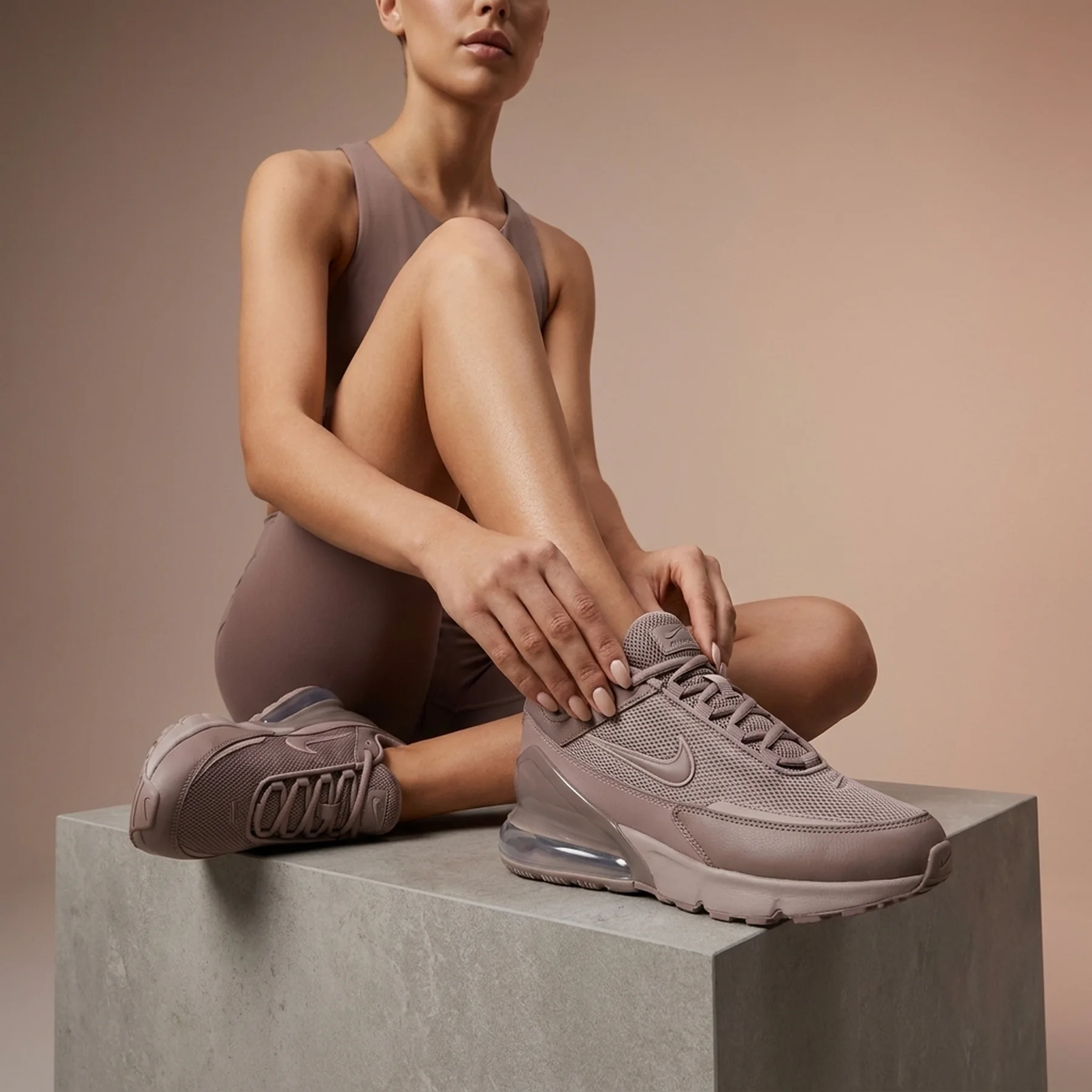 Кросівки жіночі Nike Air Max Pulse (FD6409-202)