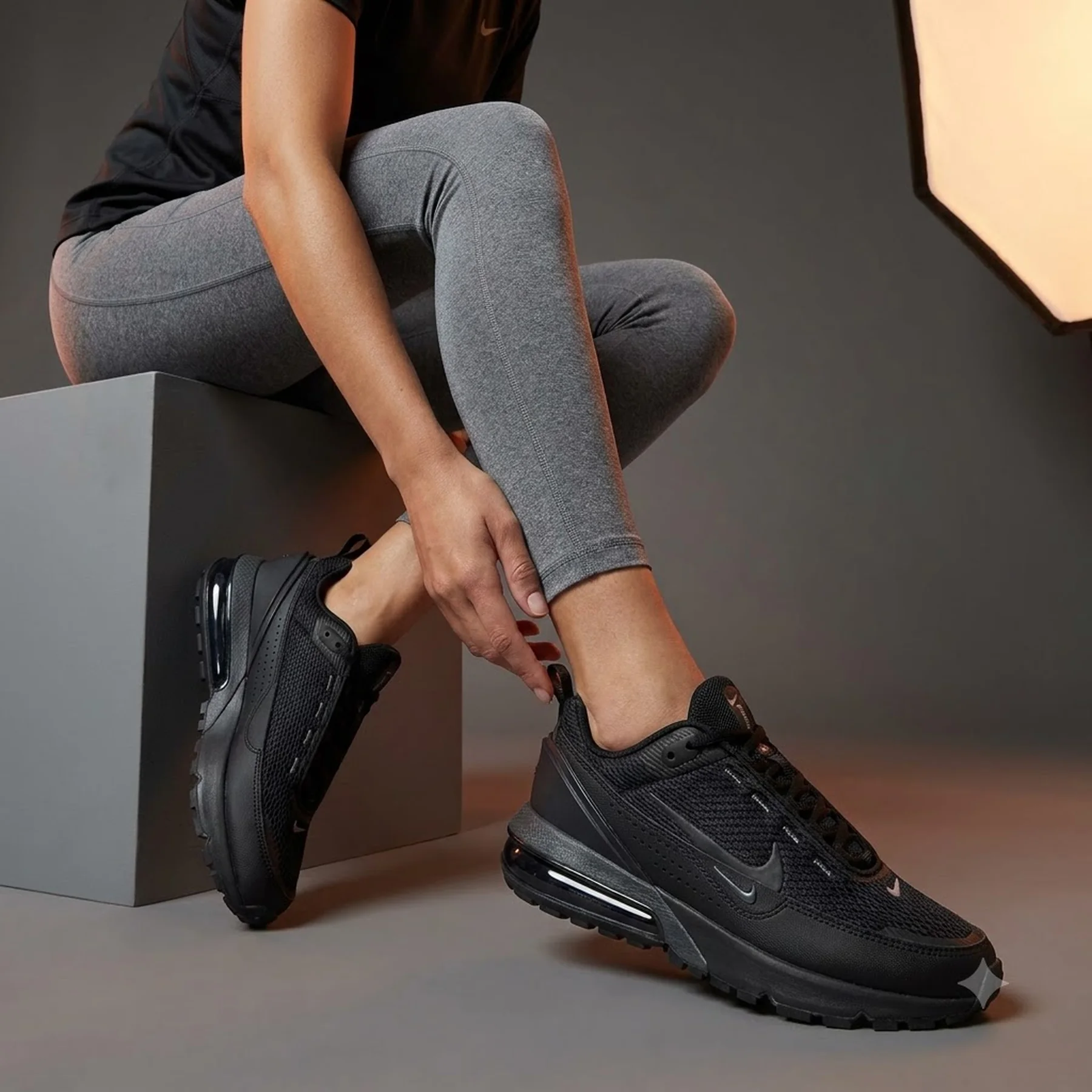 Кросівки жіночі Nike Air Max Pulse (Gs) (HF5508-003)