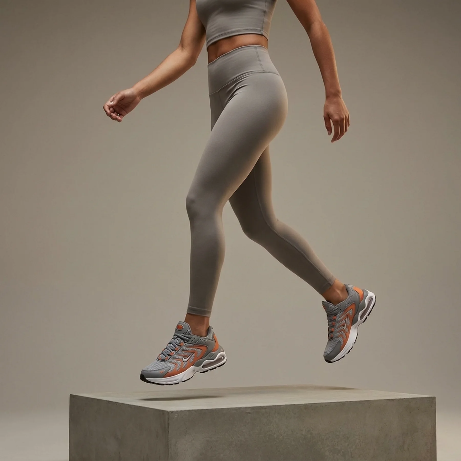 Кросівки жіночі Nike Air Max Tw Nn Gs (FJ4660-001)