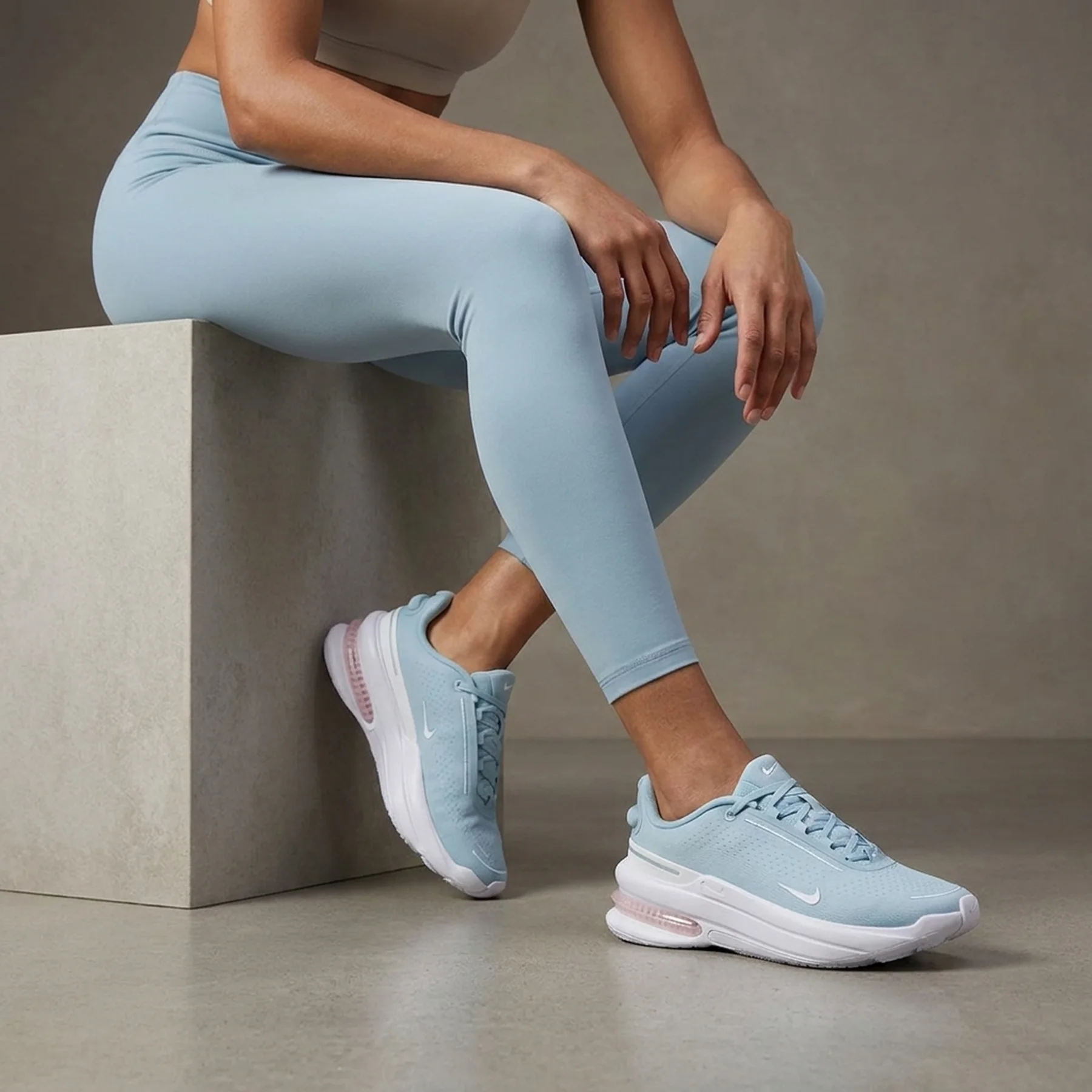 Кросівки жіночі Nike Air Zoom Upturn Sc Light Blue (IB2764-400)