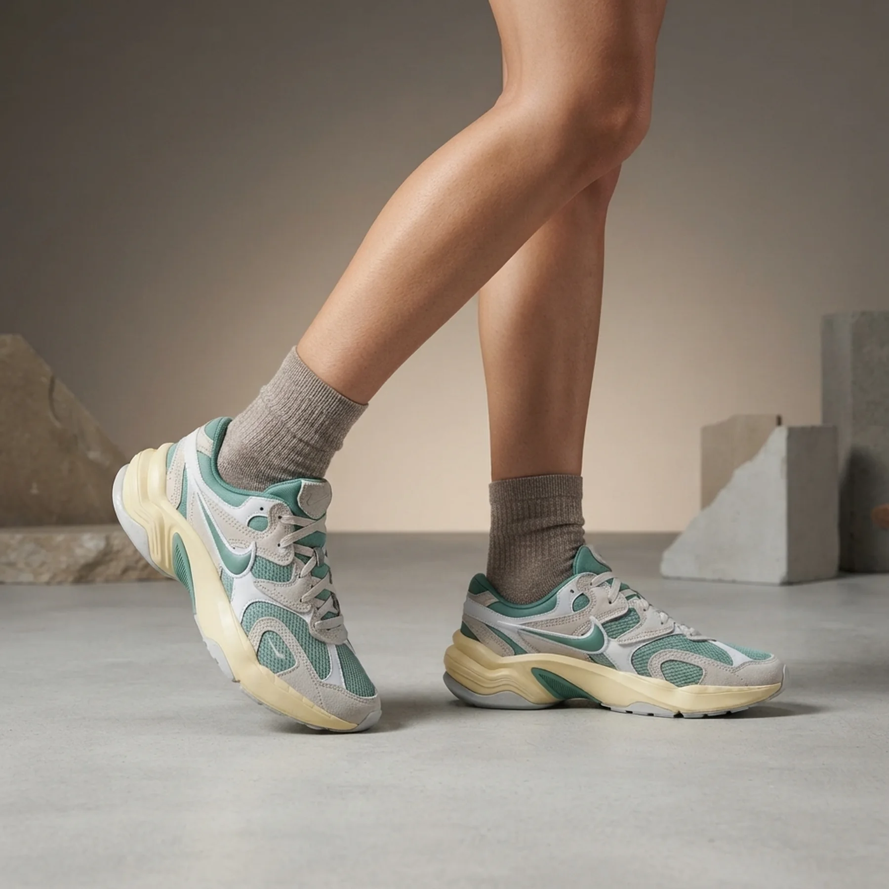 Кросівки жіночі Nike AL8 IB3952-001