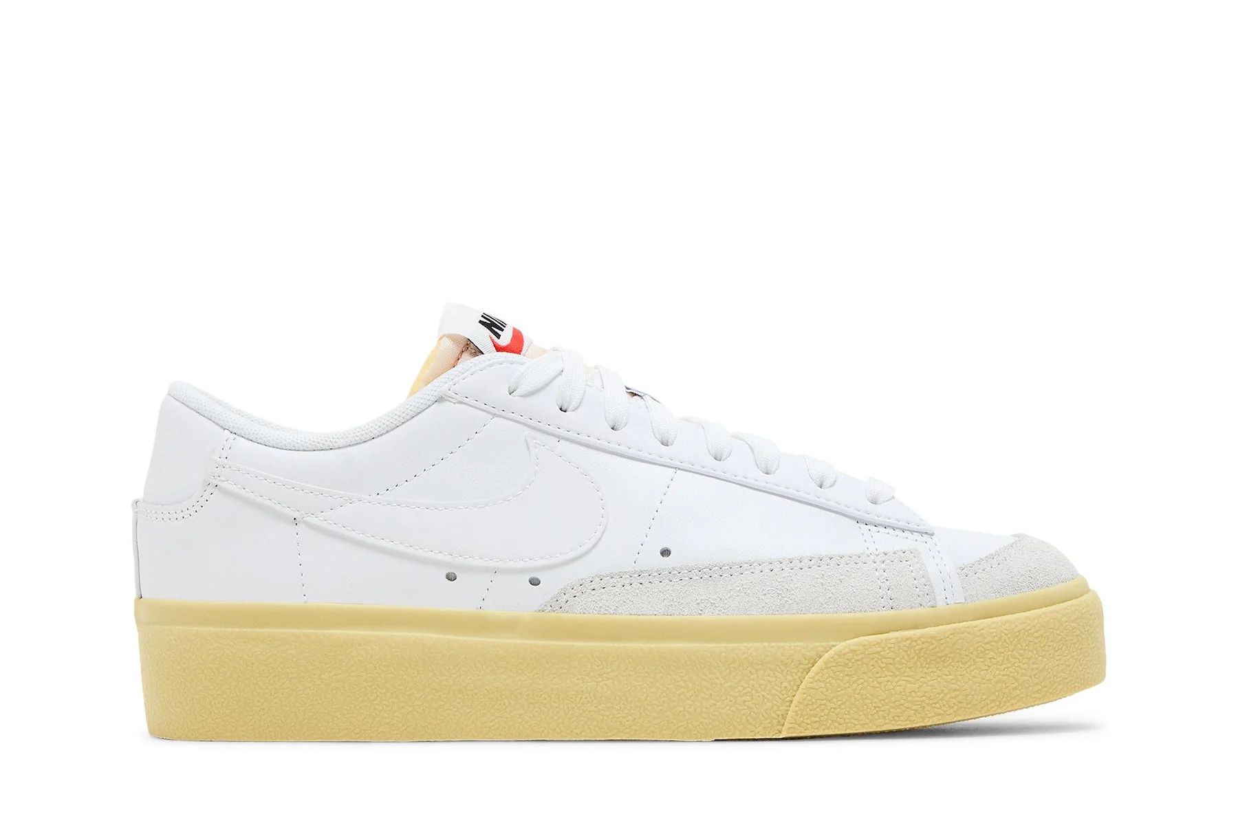 Кросівки жіночі Nike Blazer Low Platform (DJ0292-109)