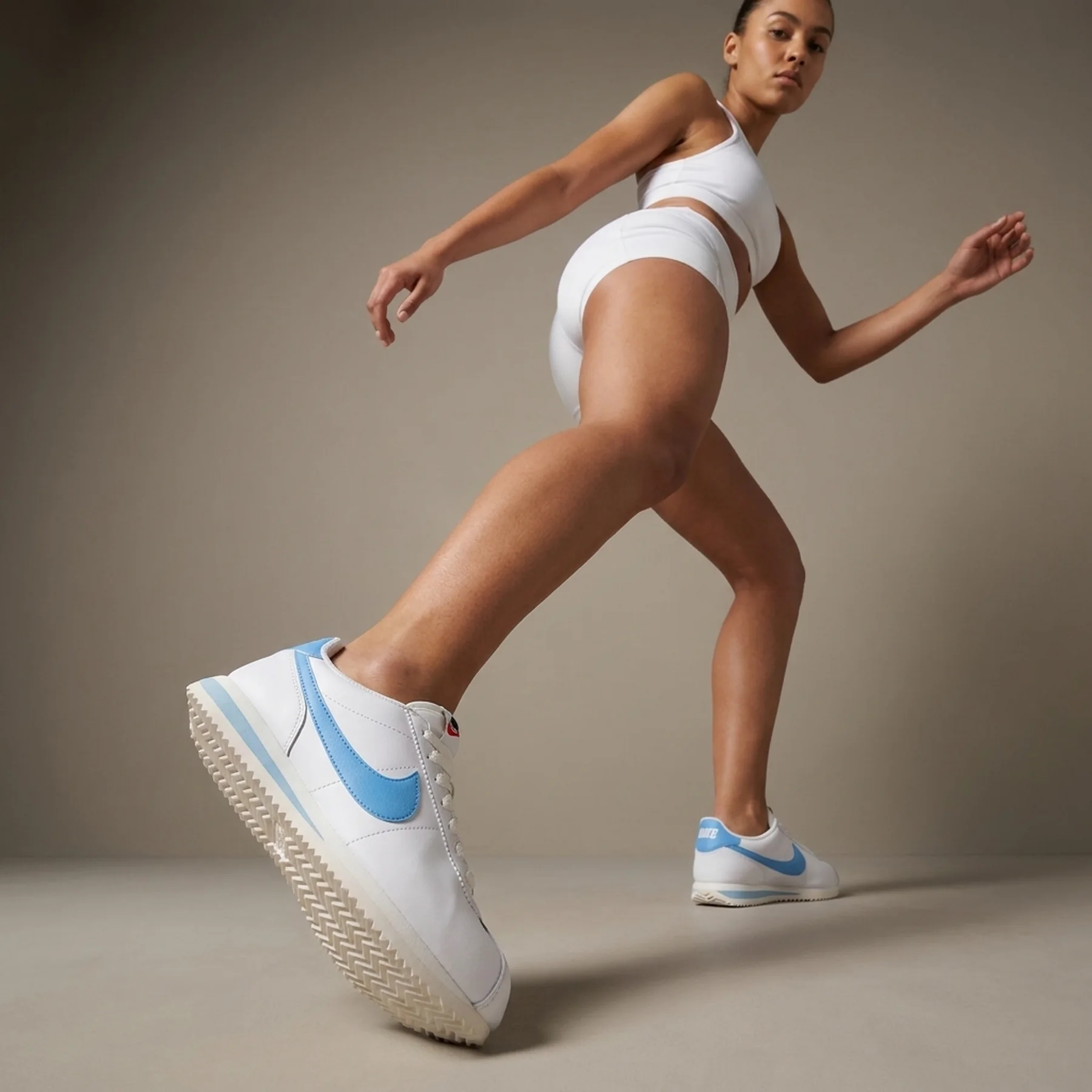 Кросівки жіночі Nike Corrtez W (DN1791-102)