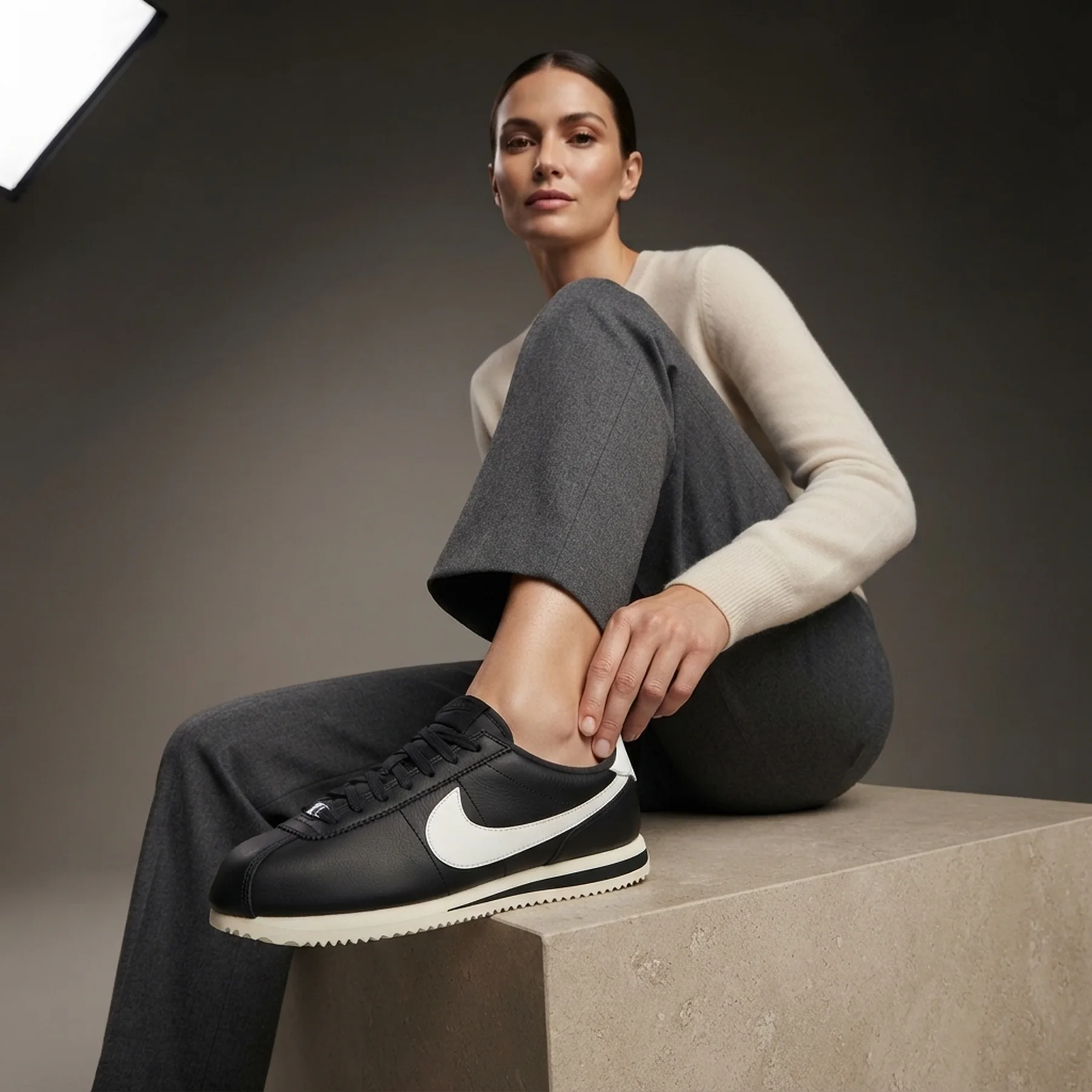 Кросівки жіночі Nike Cortez (FB6877-001)