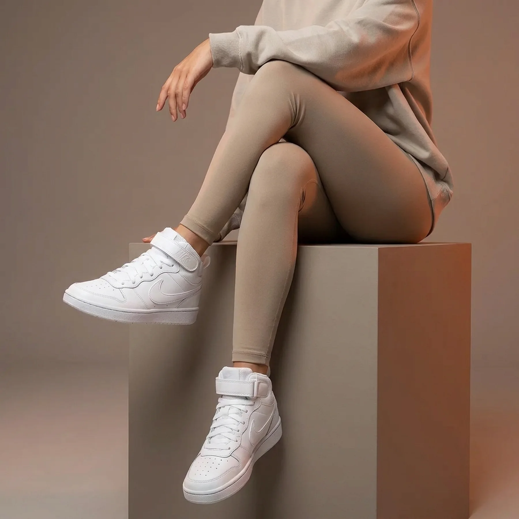 Кросівки жіночі Nike Court Bugh Mid 2 (Gs) (CD7782-100)