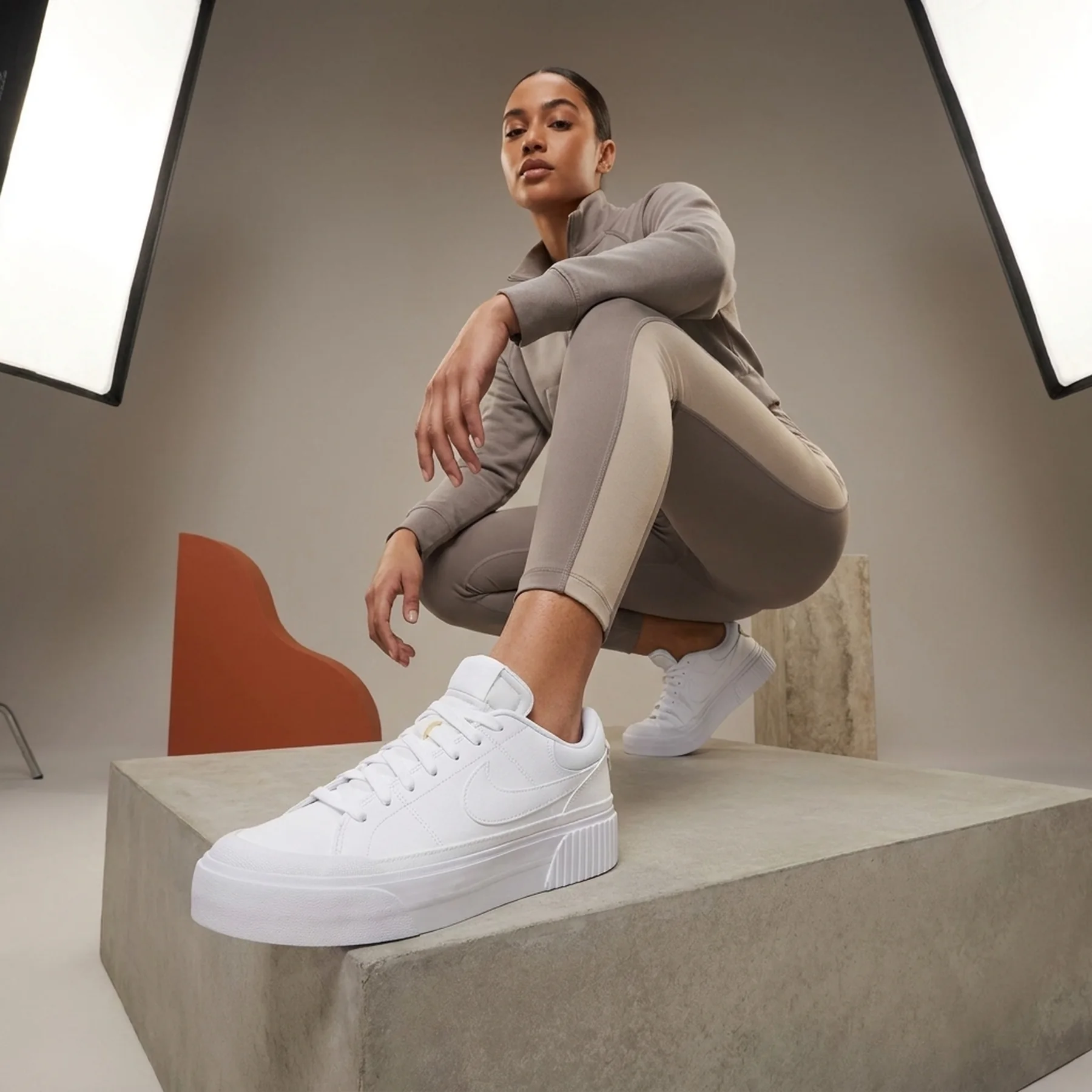 Кросівки жіночі Nike Court Legacy Lift (DM7590-101)