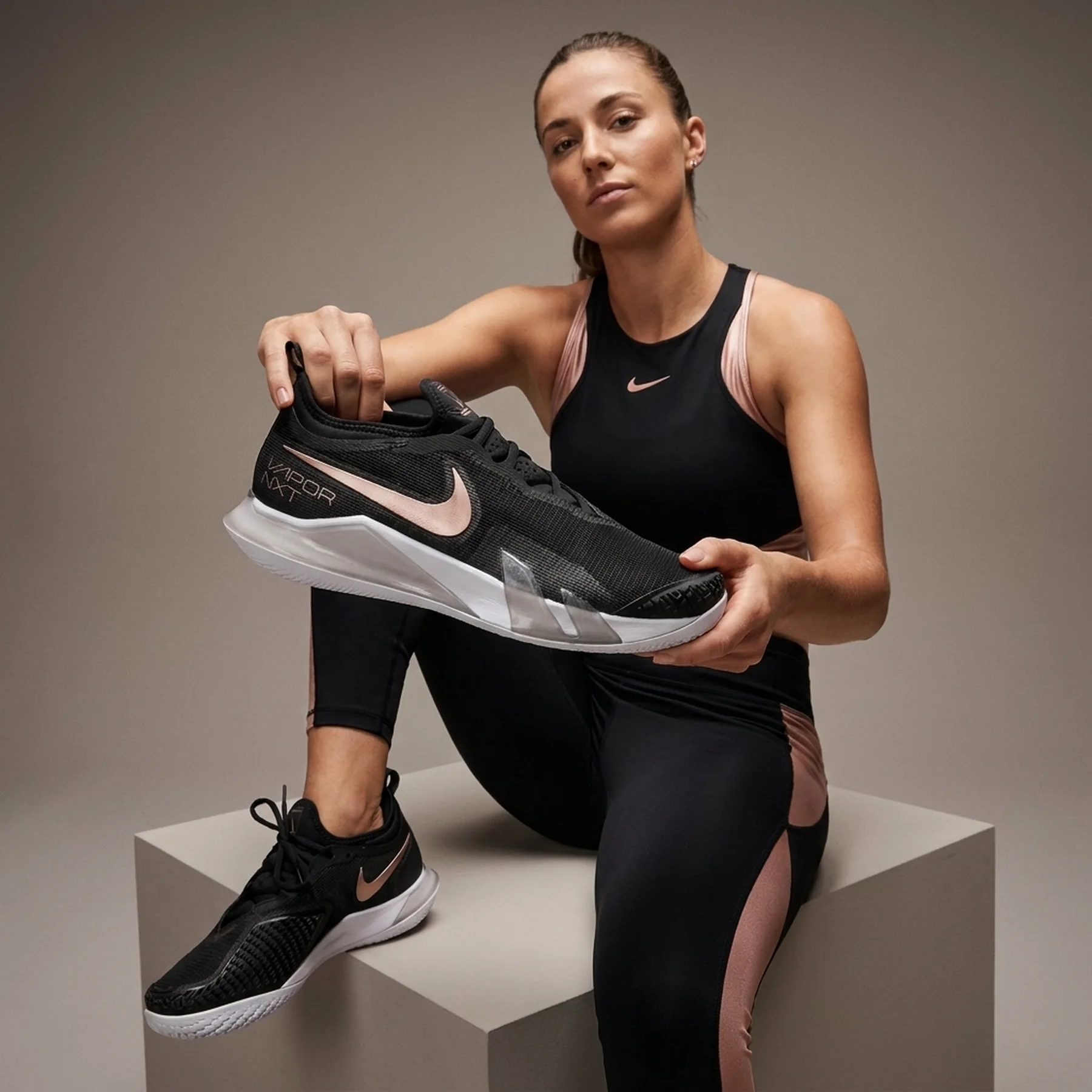 Кросівки жіночі Nike Court React Vapor Nxt Black (CV0746-001)