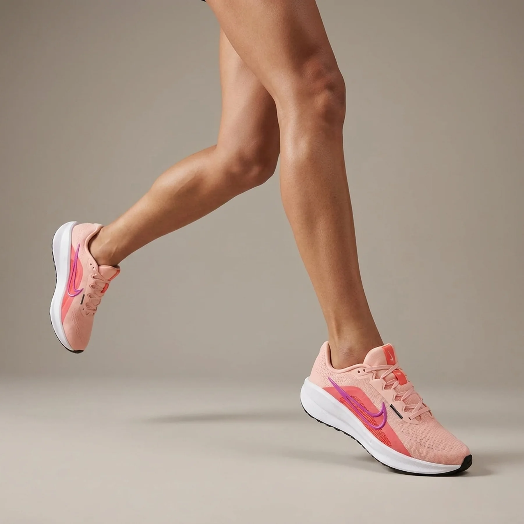 Кросівки жіночі Nike Downshifter 13 (FD6476-600)