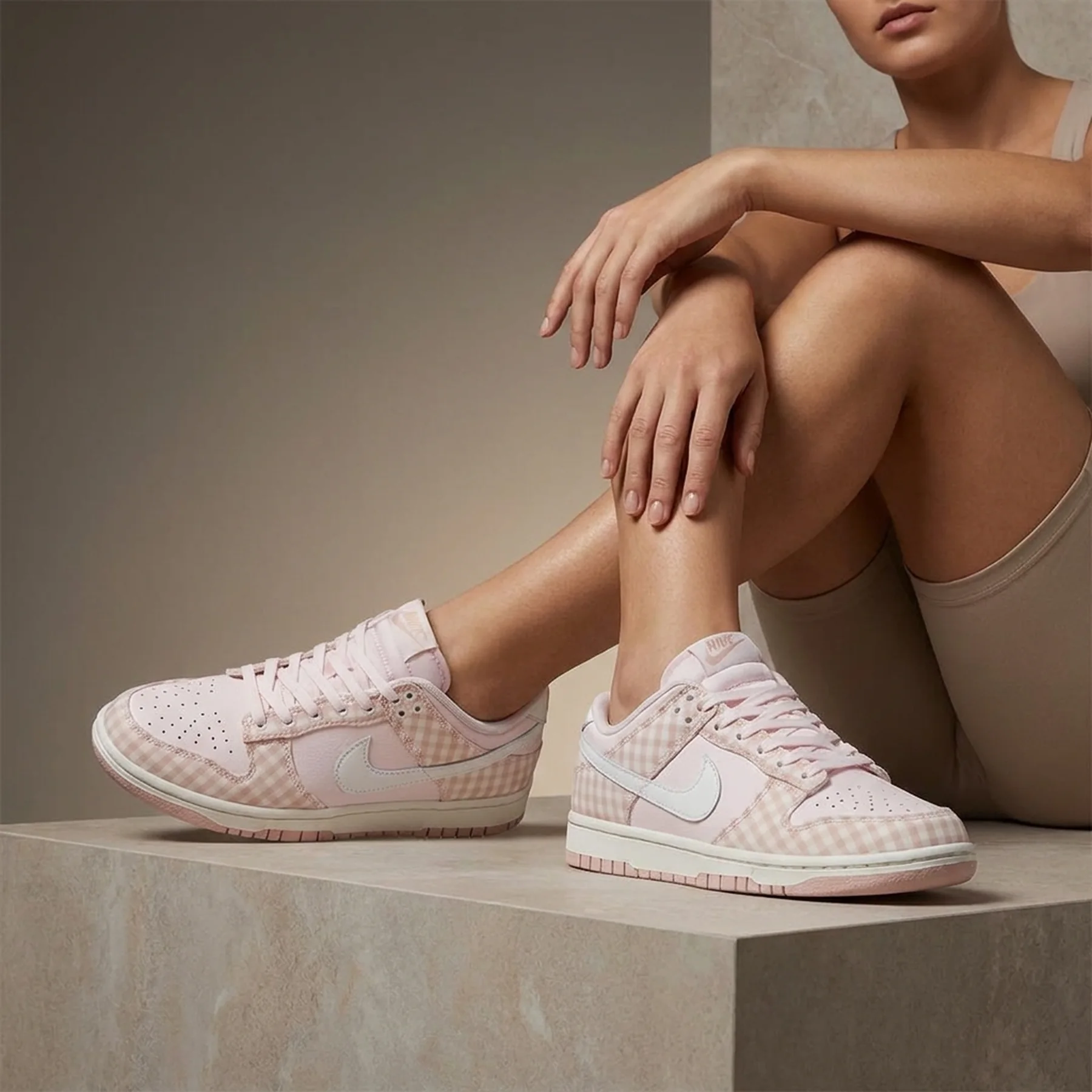Кросівки жіночі Nike Dunk Low (FB9881-600)