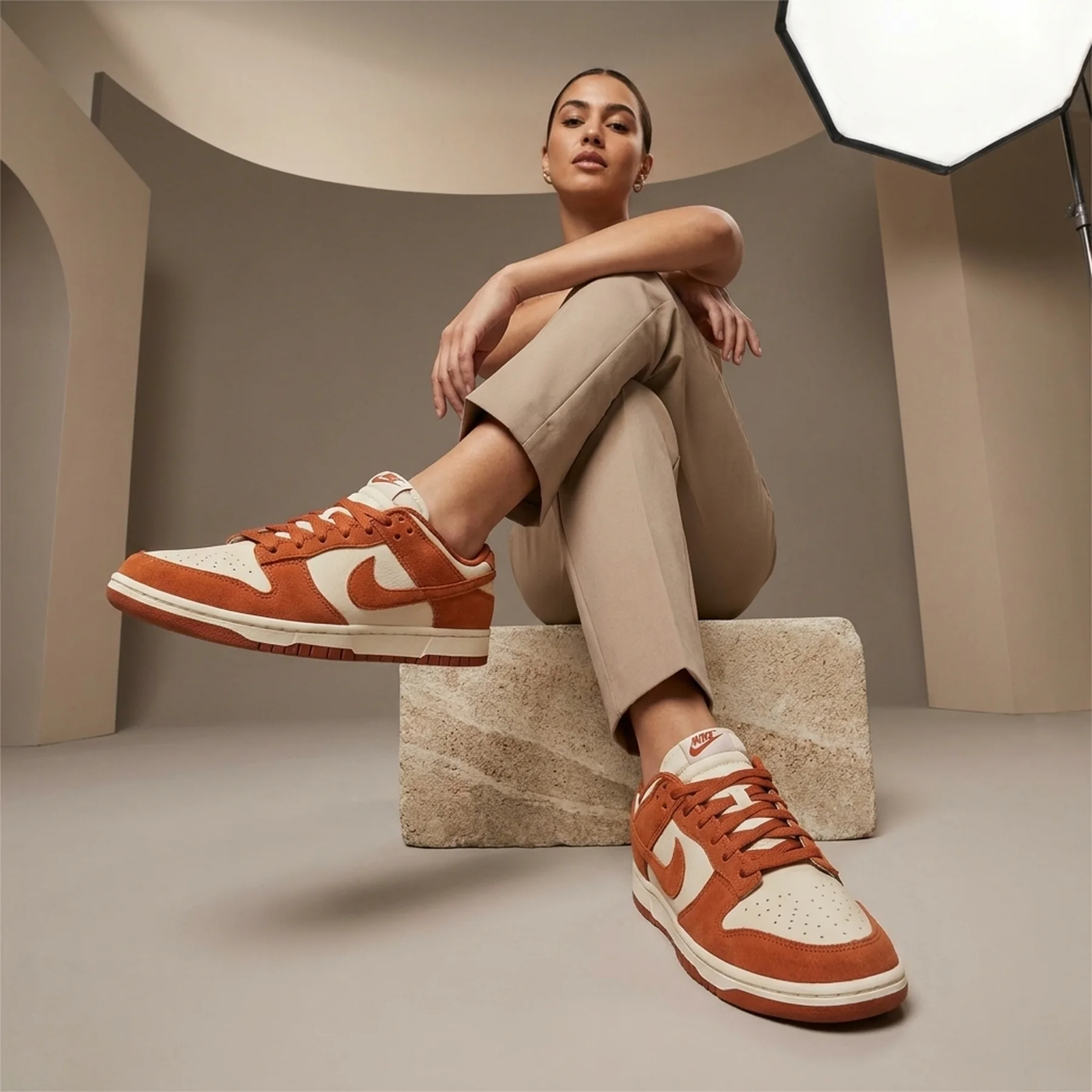 Кросівки жіночі Nike Dunk Low Orange/White (FN7773-001)