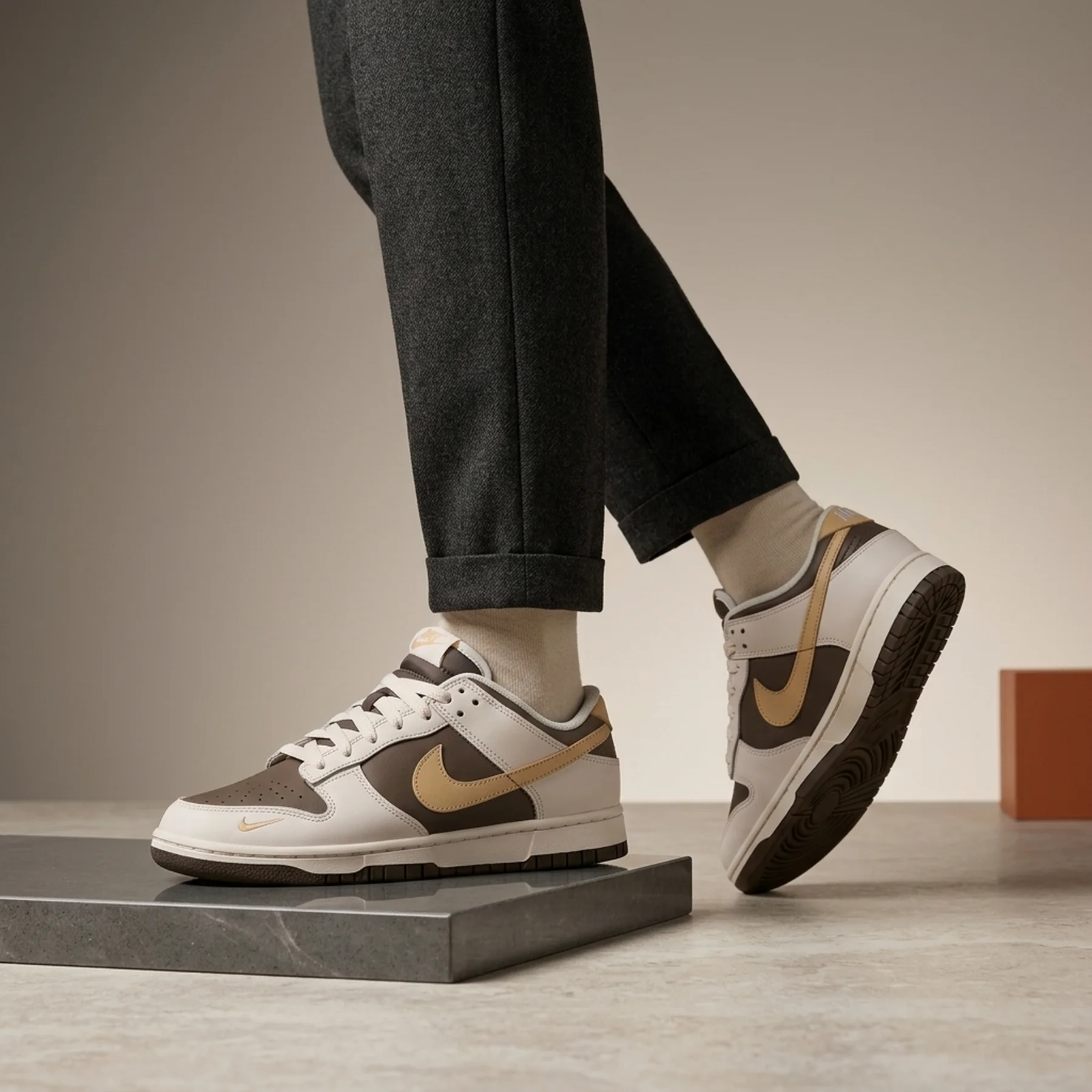 Кросівки жіночі Nike Dunk Low Phantom (HM9655-001)