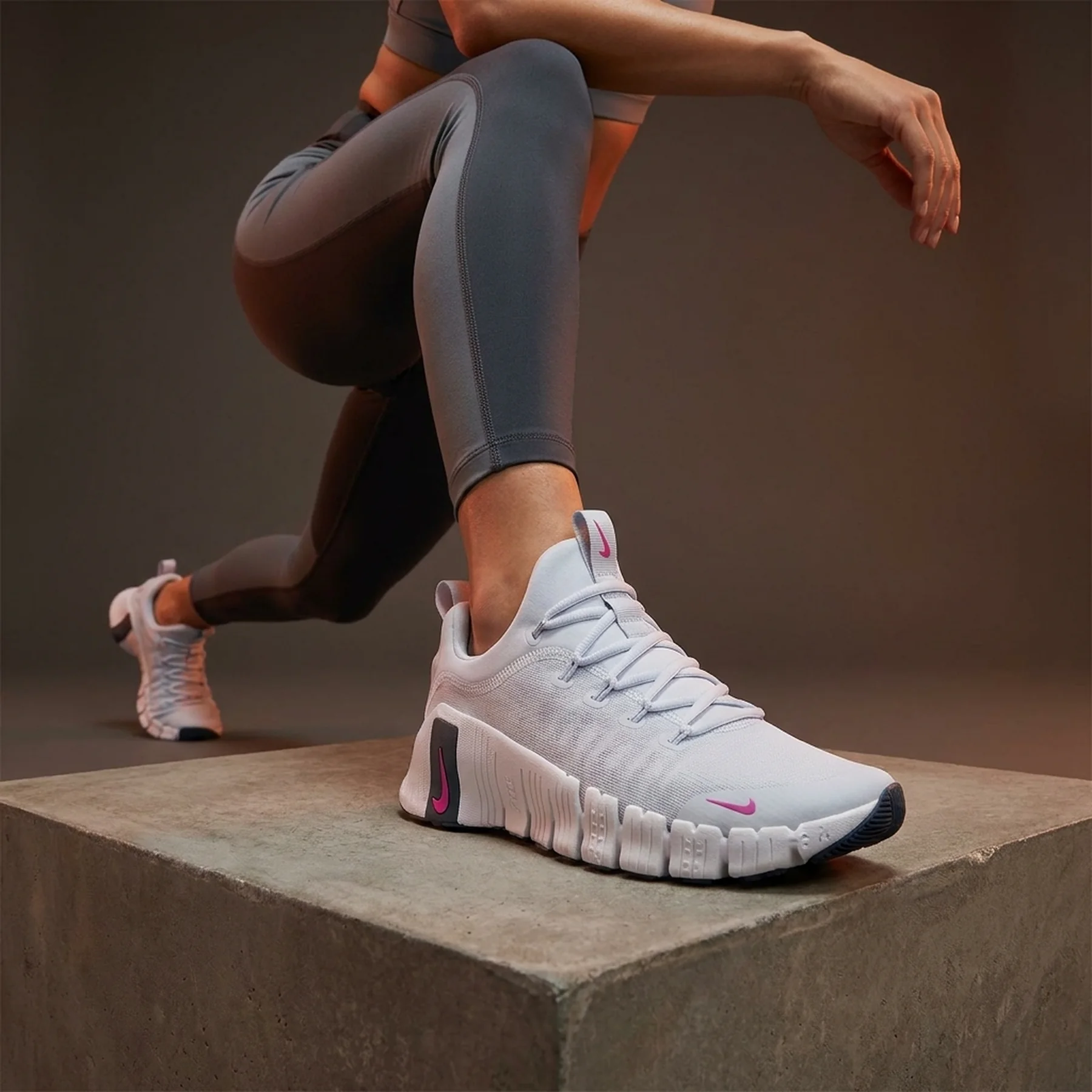 Кросівки жіночі Nike Free Metcon 6 (FJ7126-004)