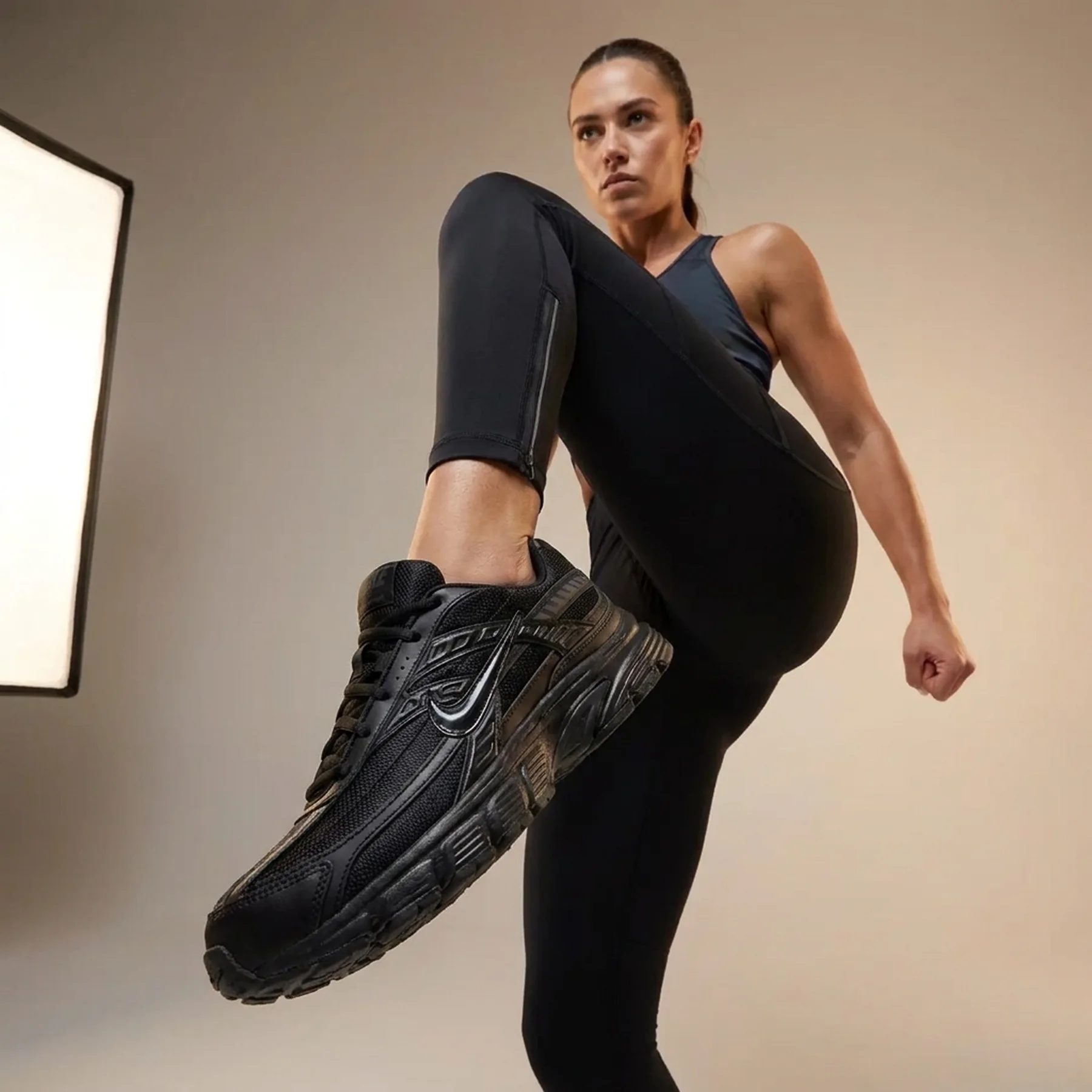 Кросівки жіночі Nike Initiator (394053-005)