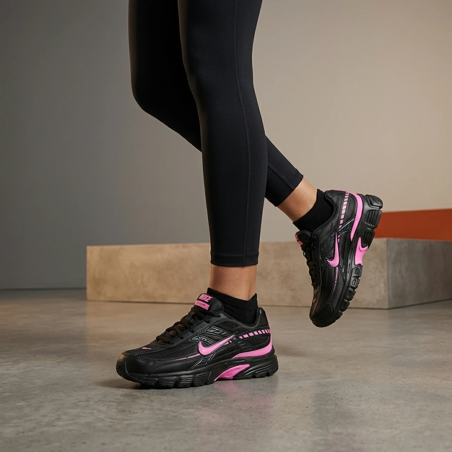 Кросівки жіночі Nike Initiator Black Pink Spell