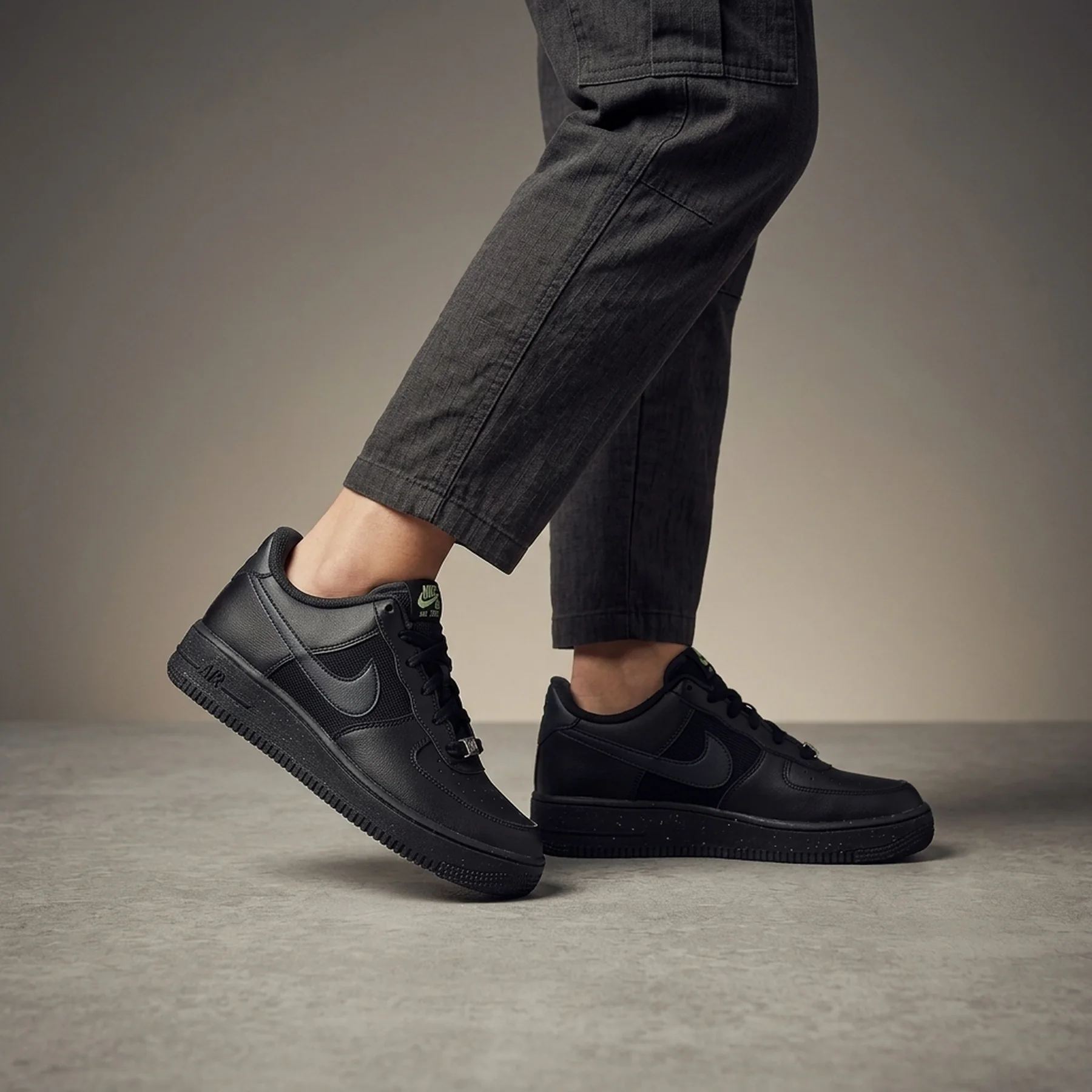 Кросівки жіночі Nike Ir Force 1 Low Crater Gs Triple Black (DH8695-001)