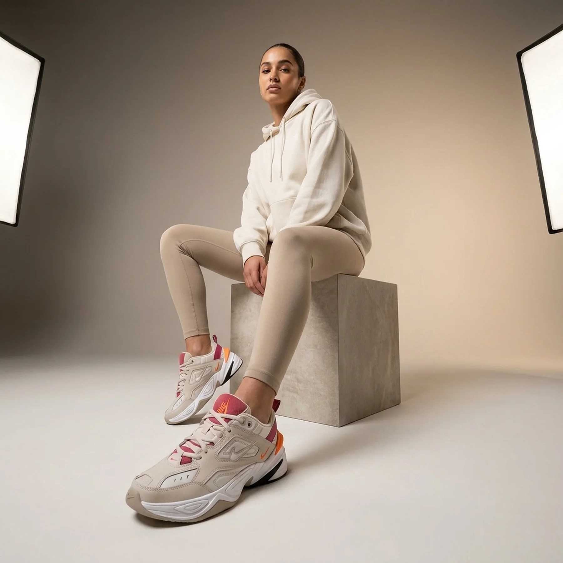 Кросівки жіночі Nike M2k Tekno (Desert Sand)