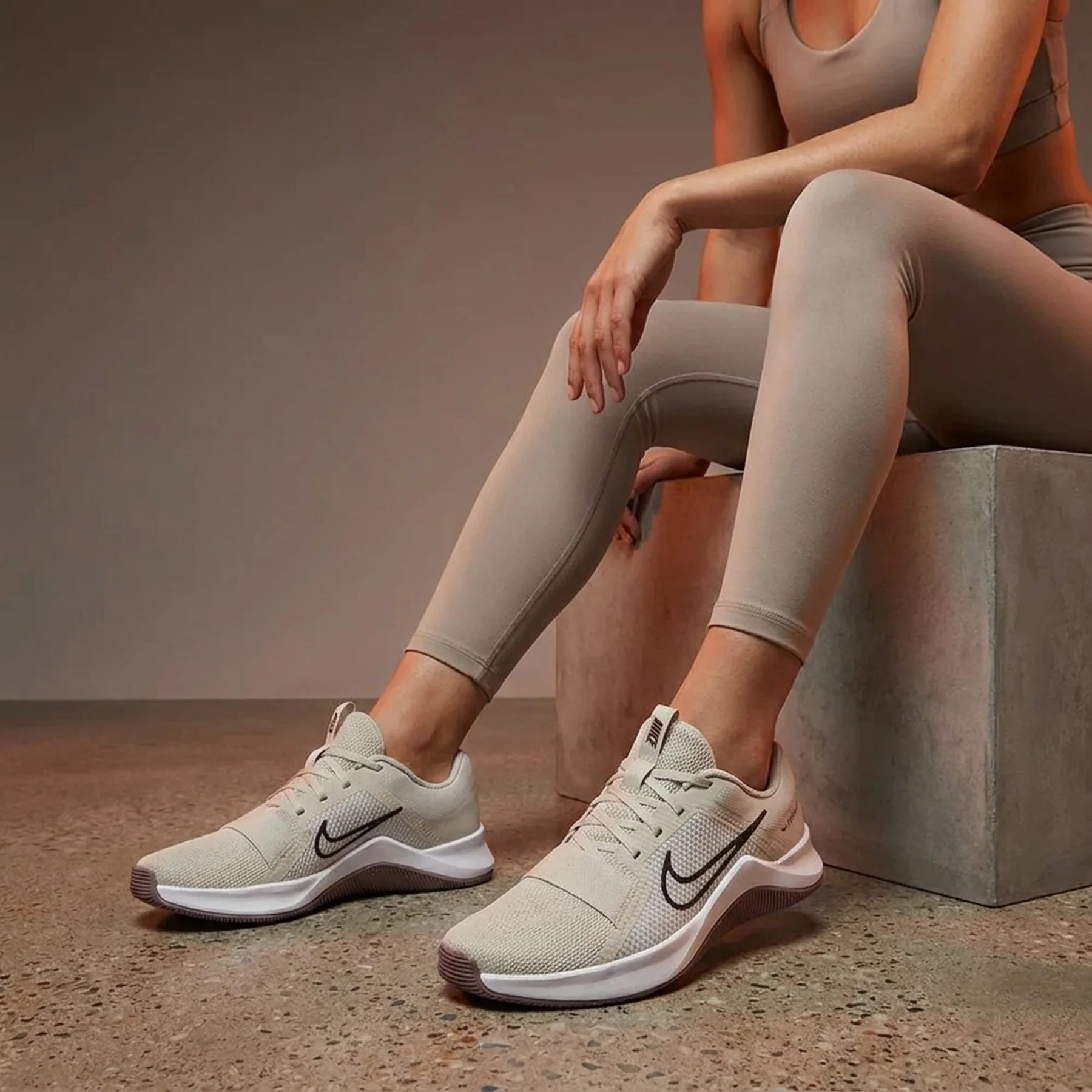 Кросівки жіночі Nike Mc Trainer 2 (DM0824-008)