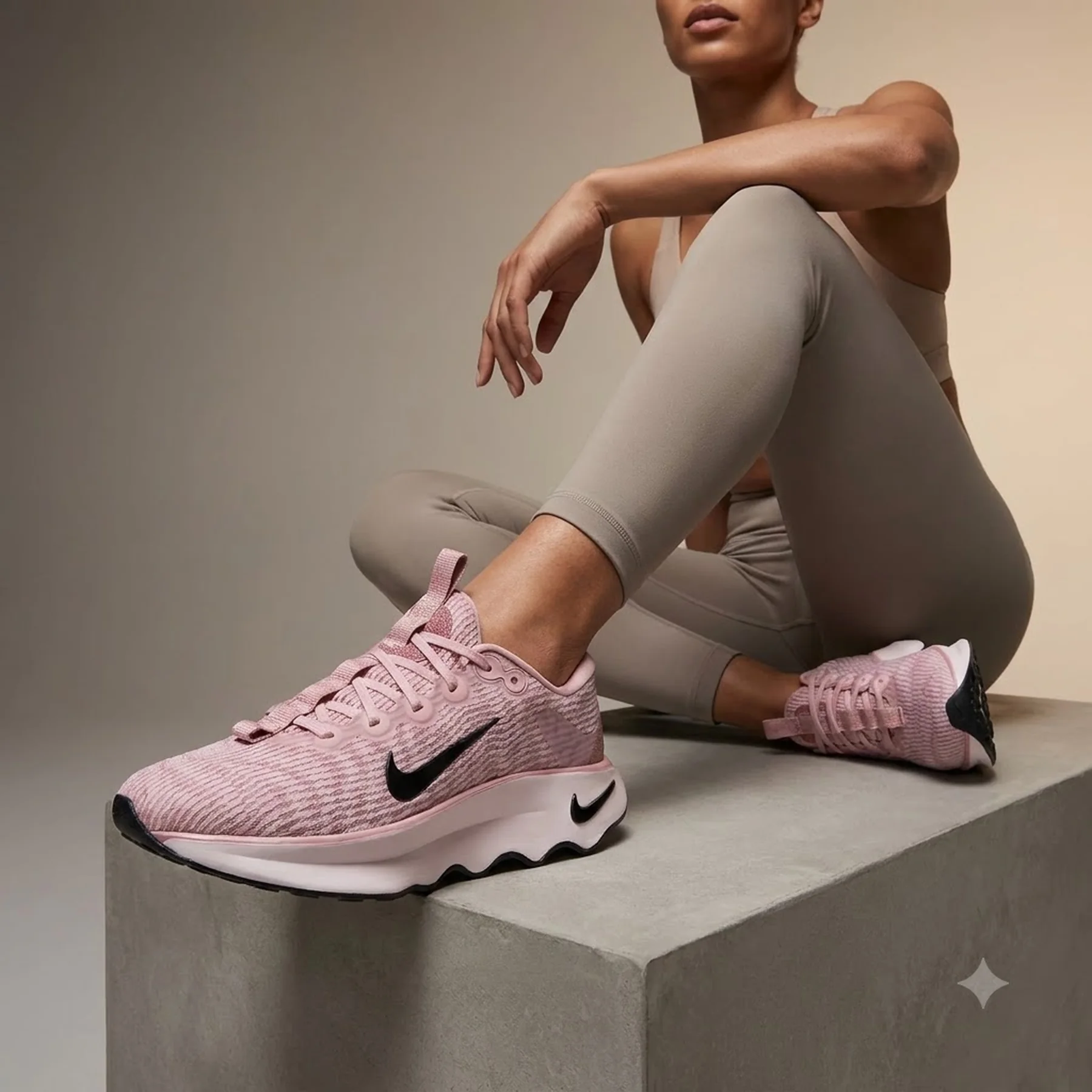 Кросівки жіночі Nike Motiva Premium (HF1142-600)