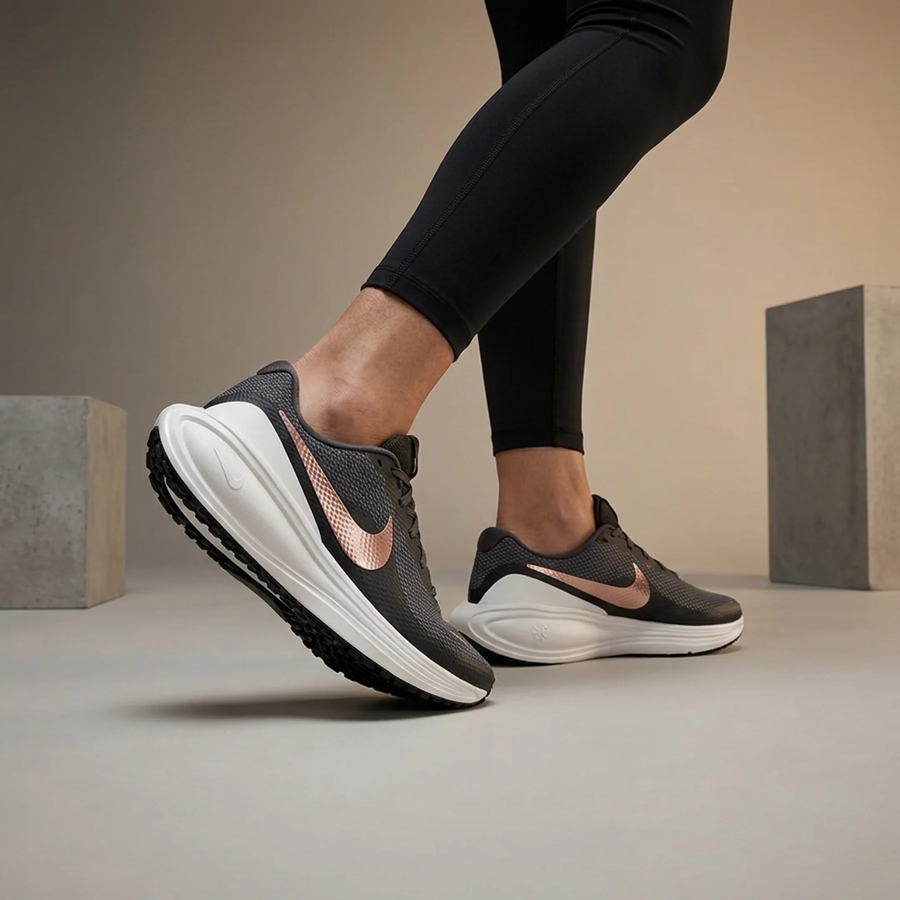 Кросівки жіночі Nike Revolution 8 Black (HJ8485-200)