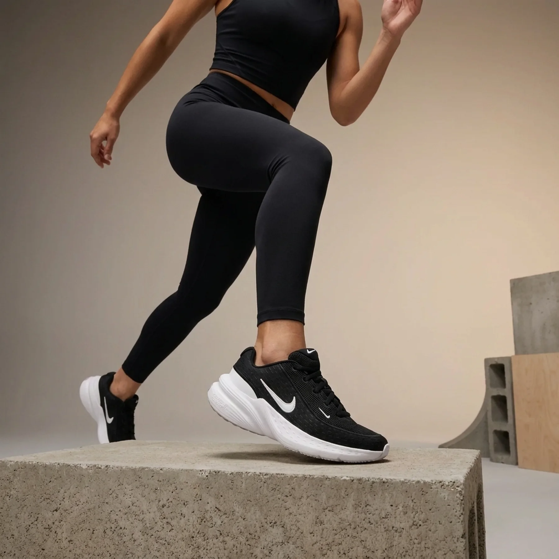 Кросівки жіночі Nike Uplift Sc (IB2766-003)
