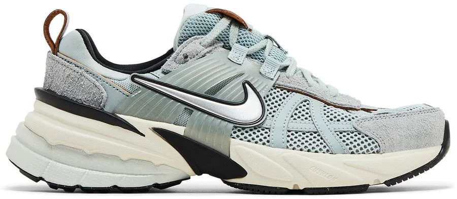 Кросівки жіночі Nike V2k Run (FN6703-003)