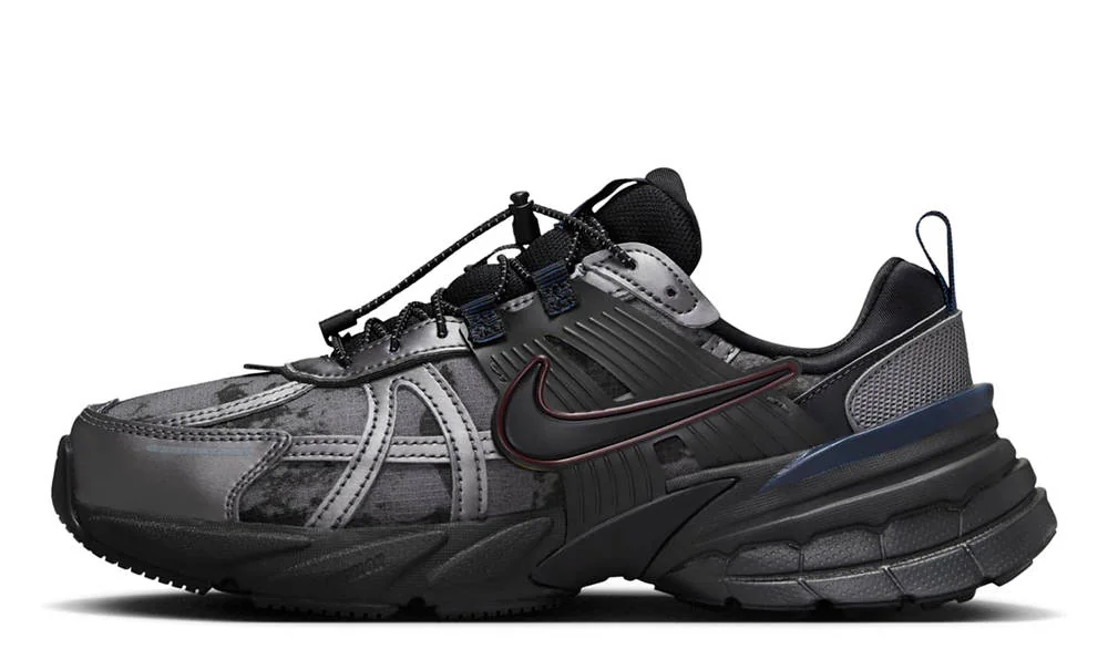 Кросівки жіночі Nike V2k Run (HQ4053-001)