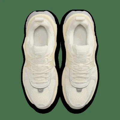 Кросівки жіночі Nike V2k Run "Pale Ivory" (HQ1512-110)