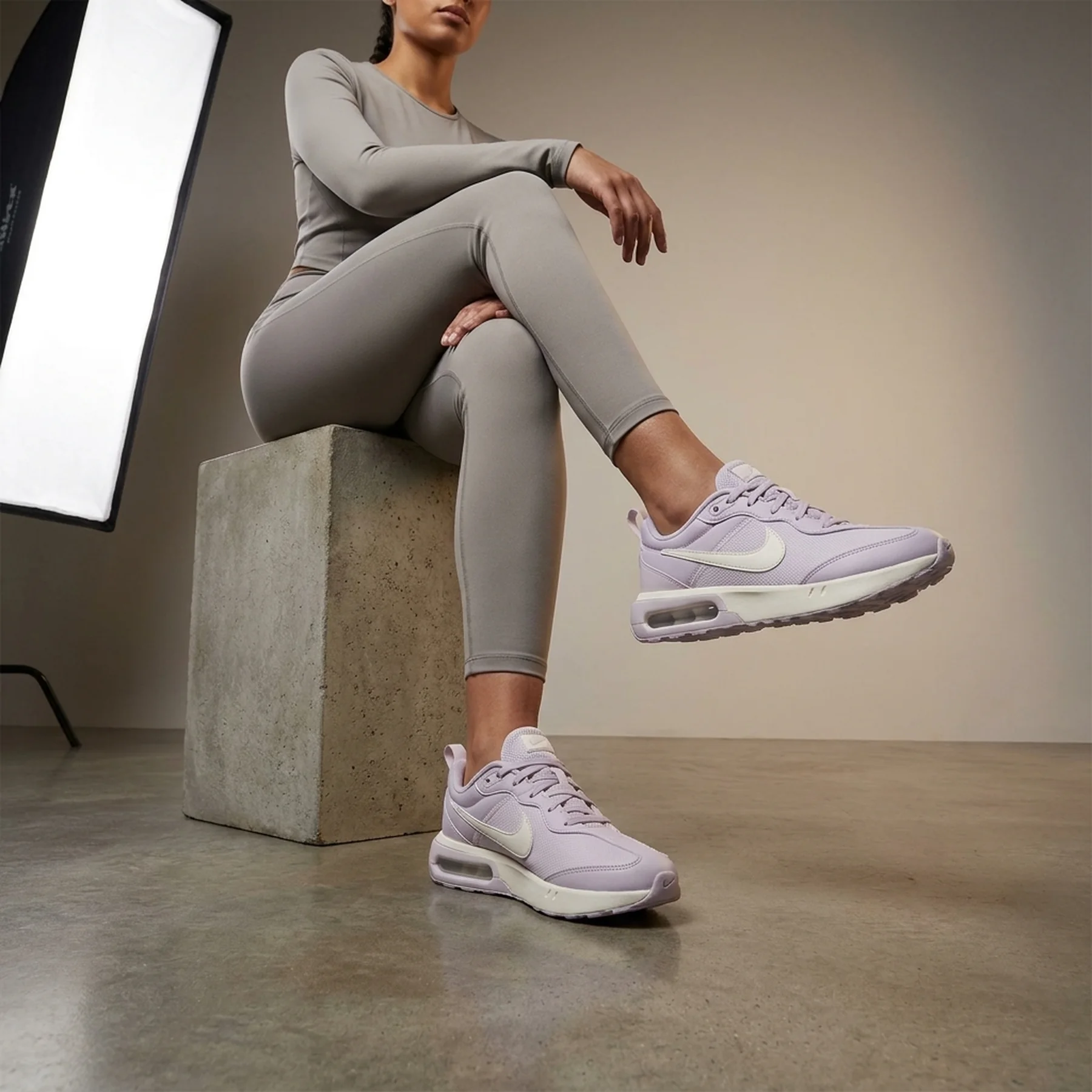 Кросівки жіночі Nike W Air Max Intrlk Lite (DX3705-003)