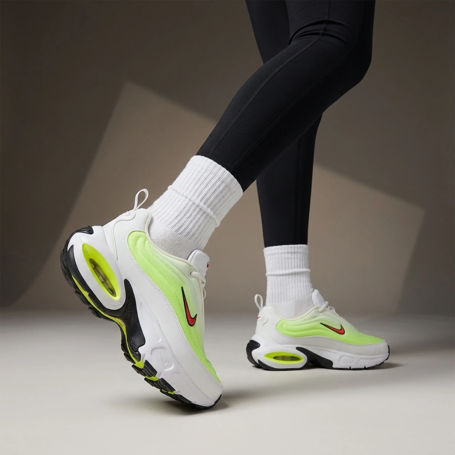 Кросівки жіночі Nike W Air Max Portal (HF3053-104)