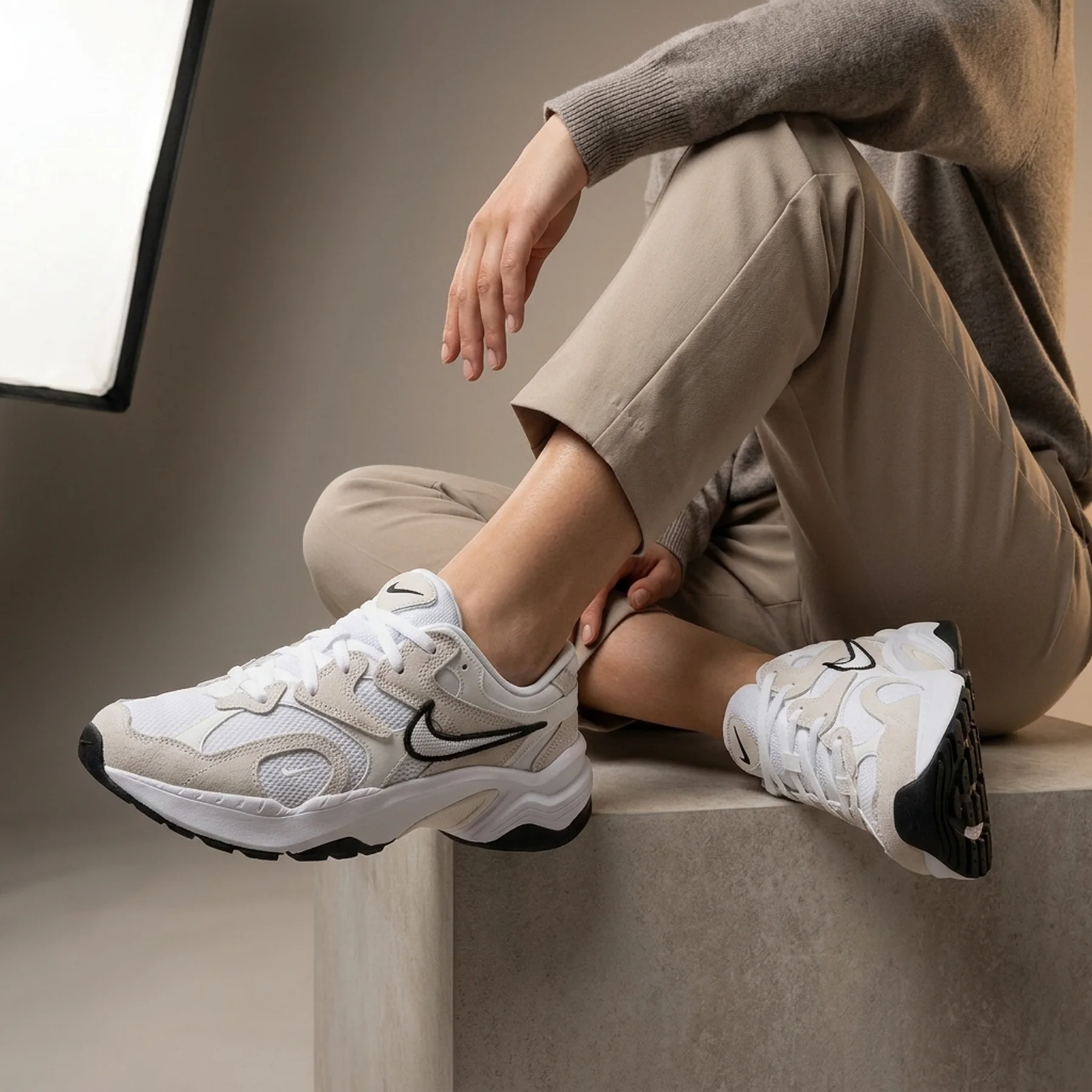 Кросівки жіночі Nike W Al8 (FJ3794-102)