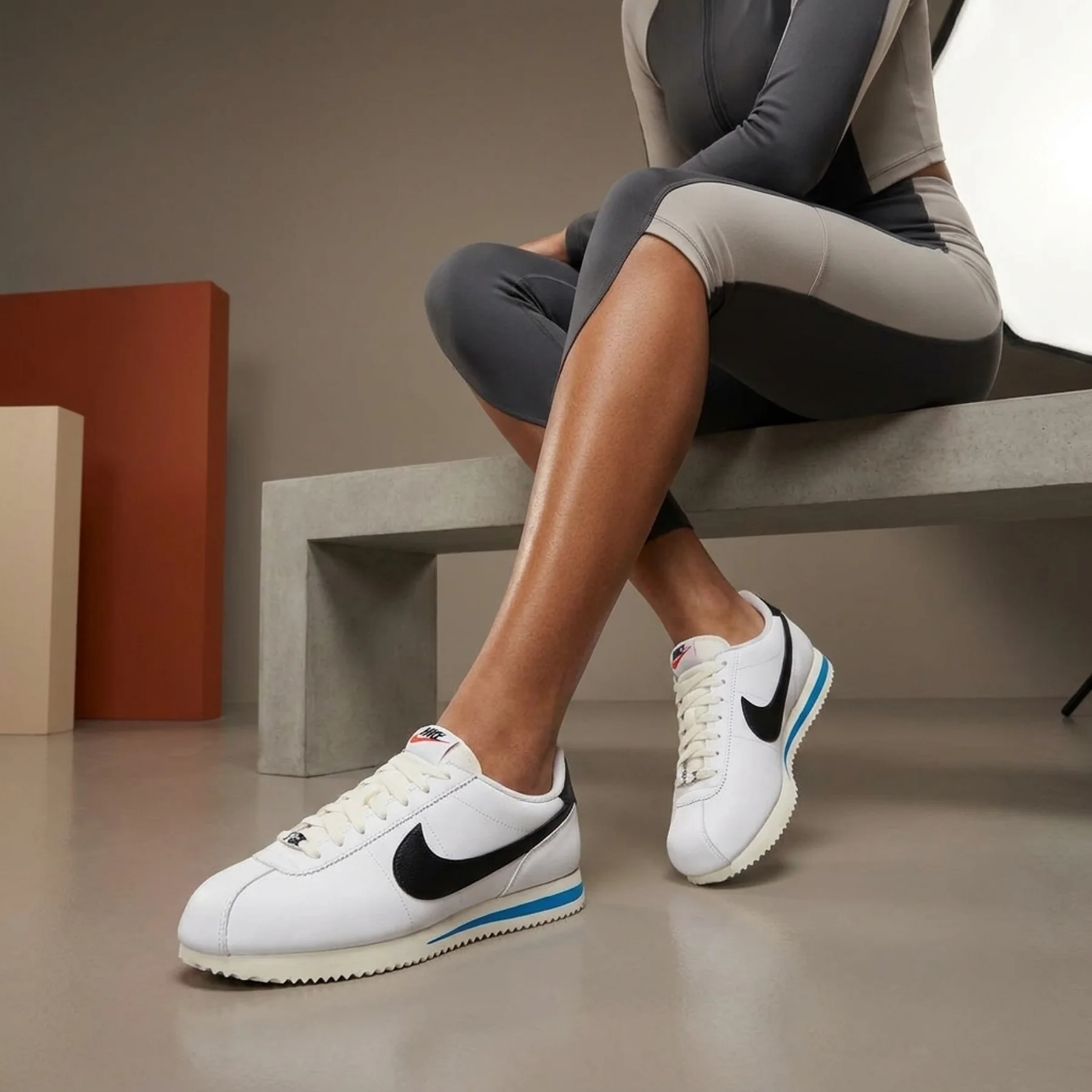 Кросівки жіночі Nike W React Ace Tour (DN1791-100)