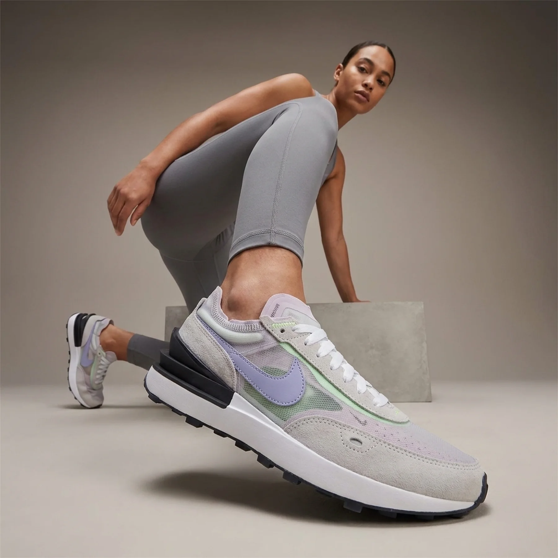 Кросівки жіночі Nike W Waffle One (DC2533-004)