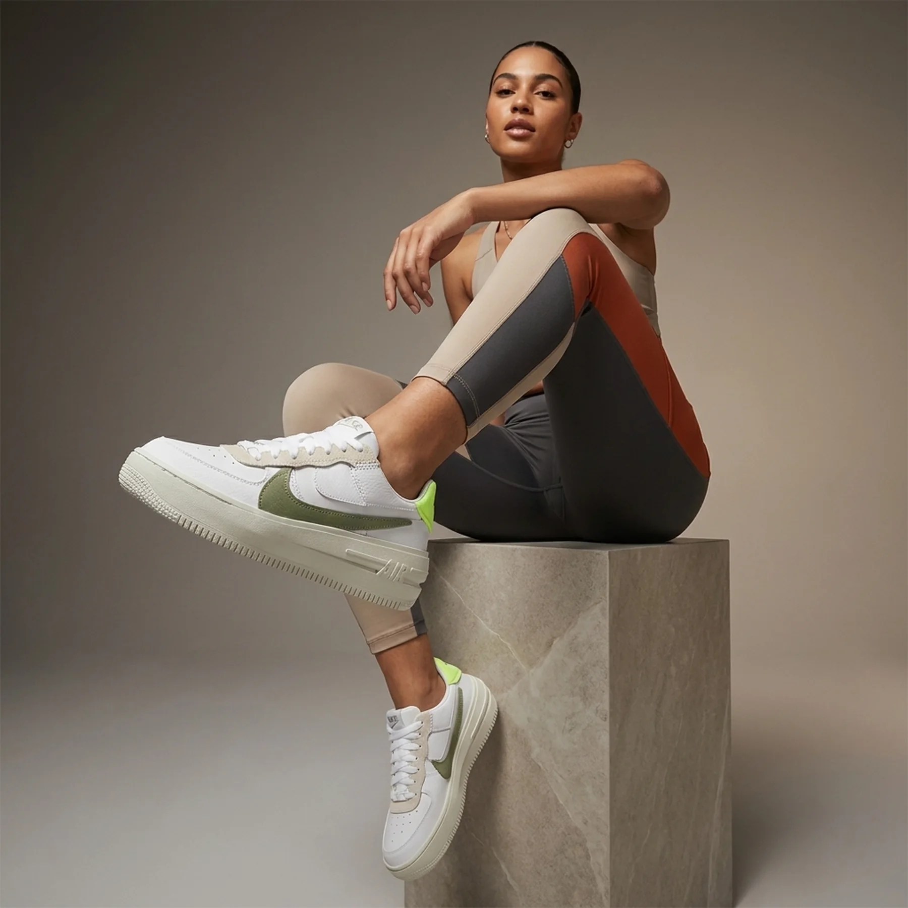 Кросівки жіночі Nike Wmns Af1 Plt.Af.Orm (FJ4739-100)