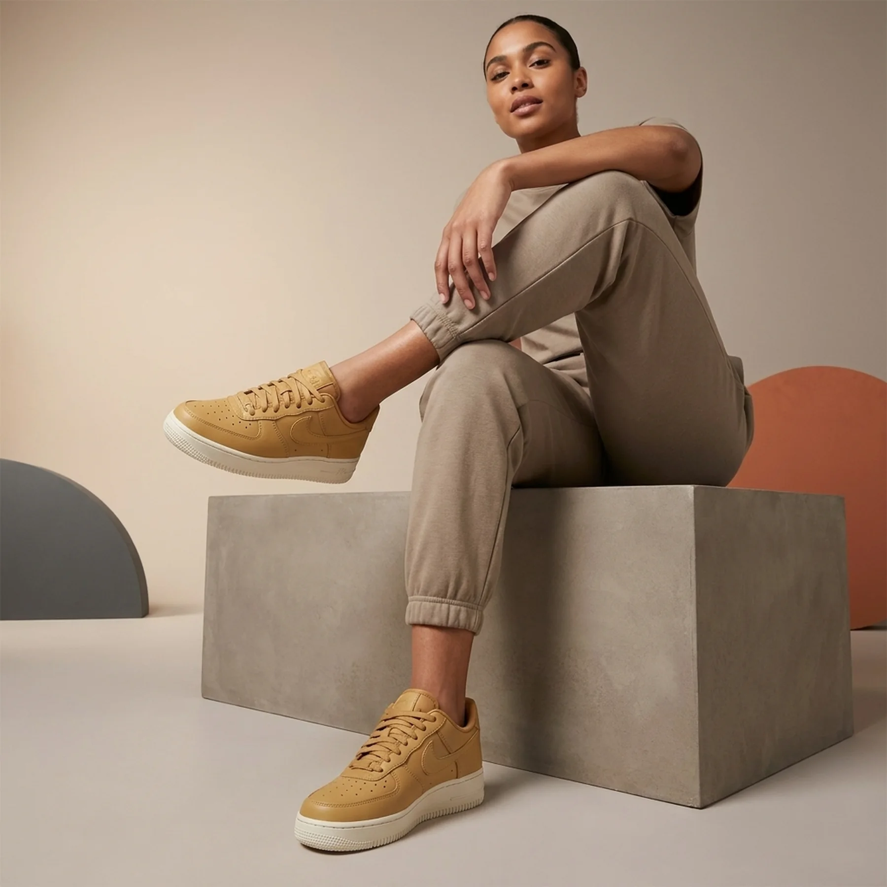 Кросівки жіночі Nike Wmns Air Force 1 Prm Mf (DR9503-700)