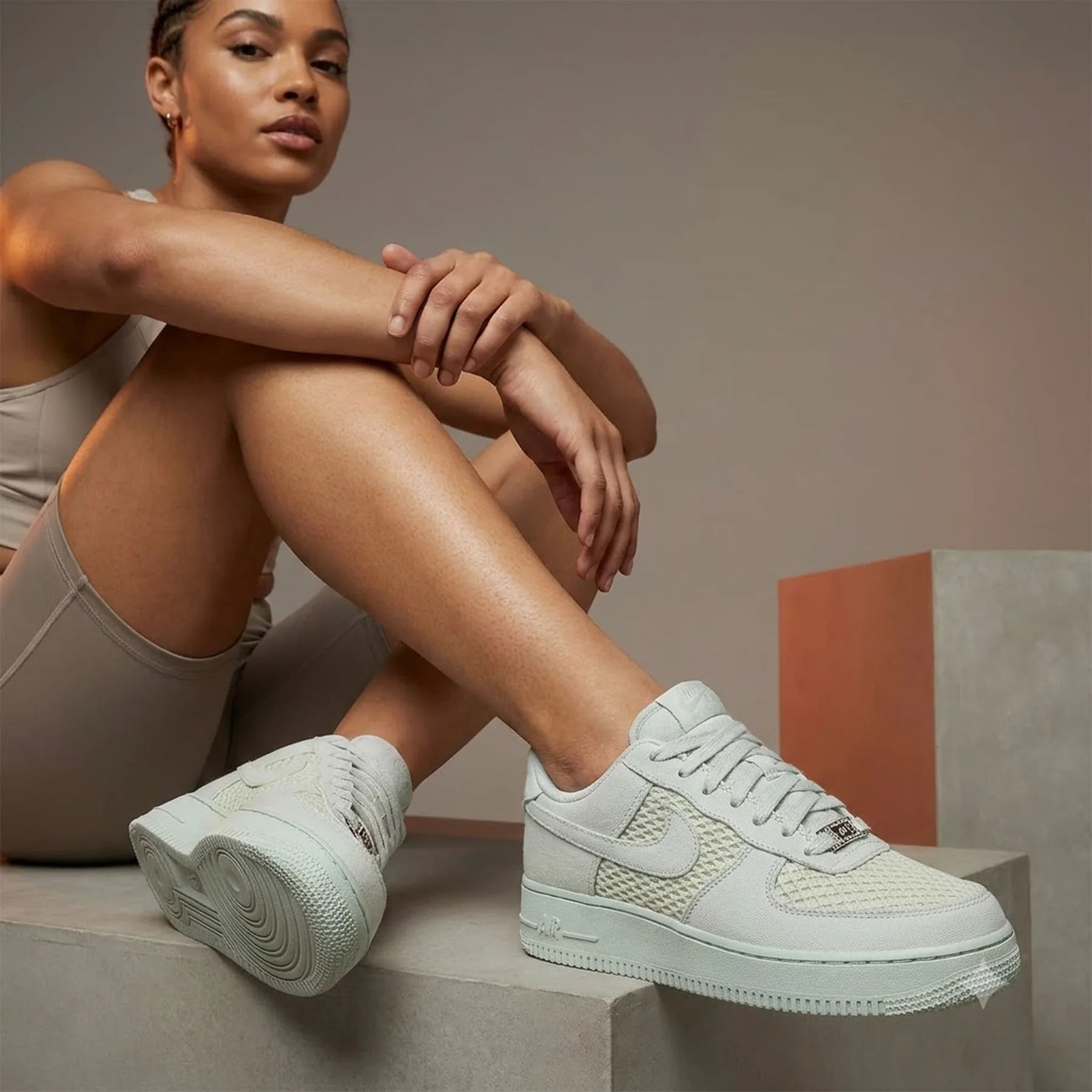 Кросівки жіночі Nike Wmns Air Force (DX4108-001)