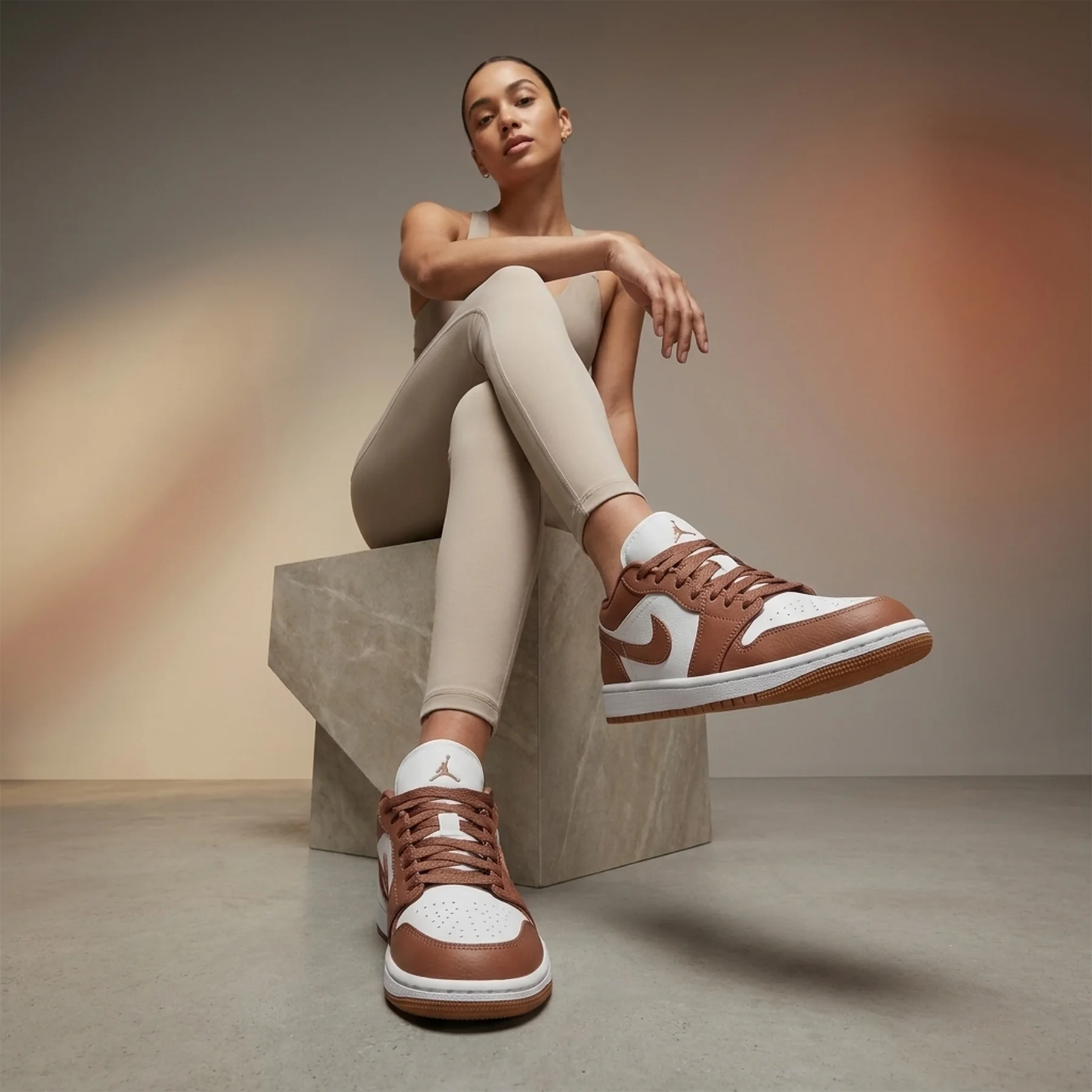 Кросівки жіночі Nike Wmns Air Jordan 1 Low 'Archaeo Brown'