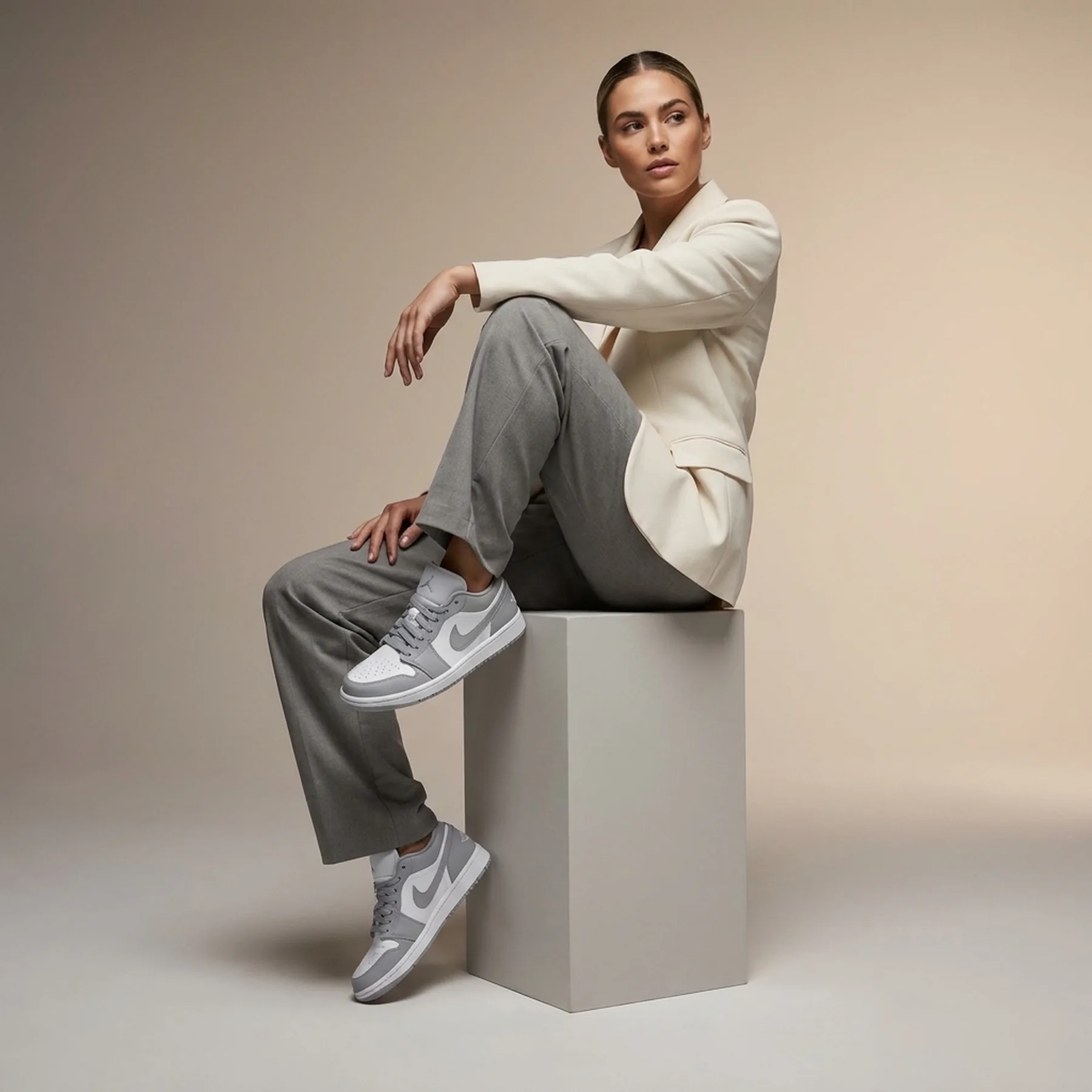 Кросівки жіночі Nike Wmns Air Jordan 1 Low 'White Wolf Grey' 2024