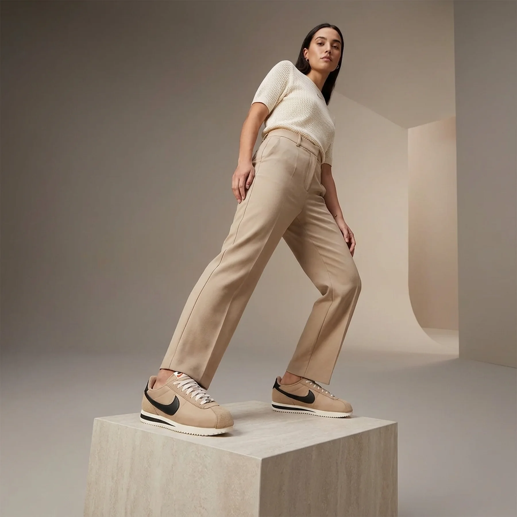 Кросівки жіночі Nike Wmns Cortez 'Desert Sail'