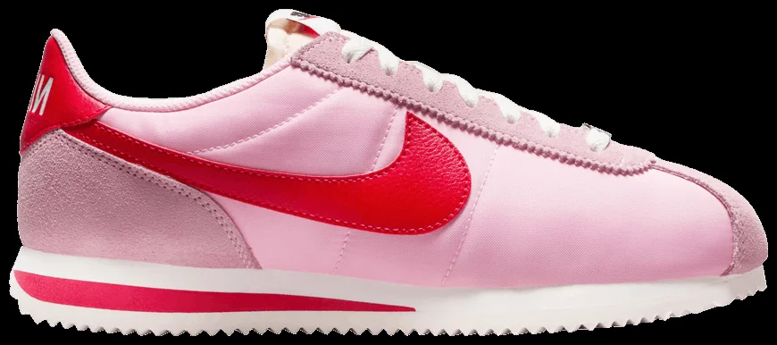 Кросівки жіночі Nike Wmns Cortez TXT 'Soft Pink Fire Red'