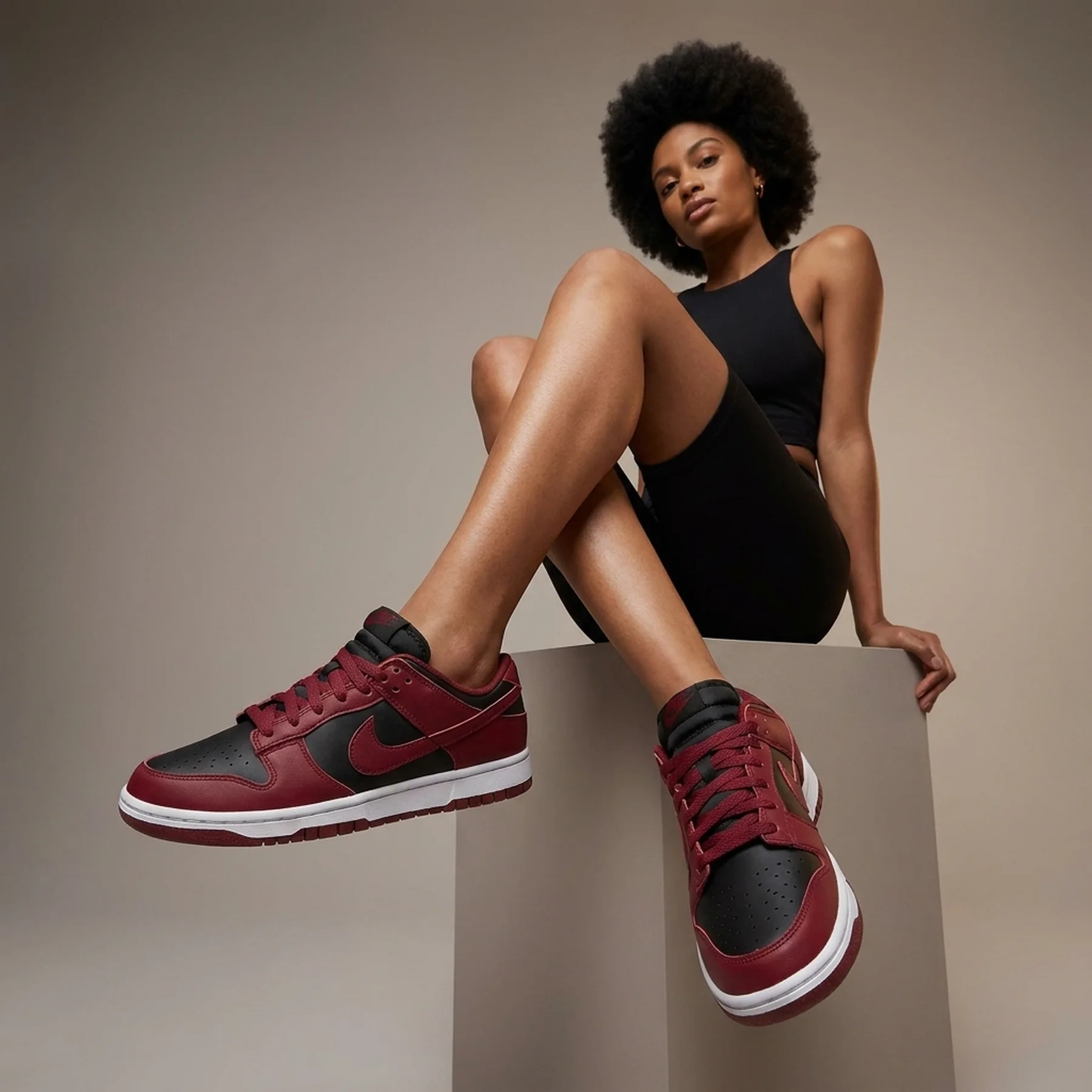 Кросівки жіночі Nike Wmns Dunk Low Next Nature 'Team Red Black'