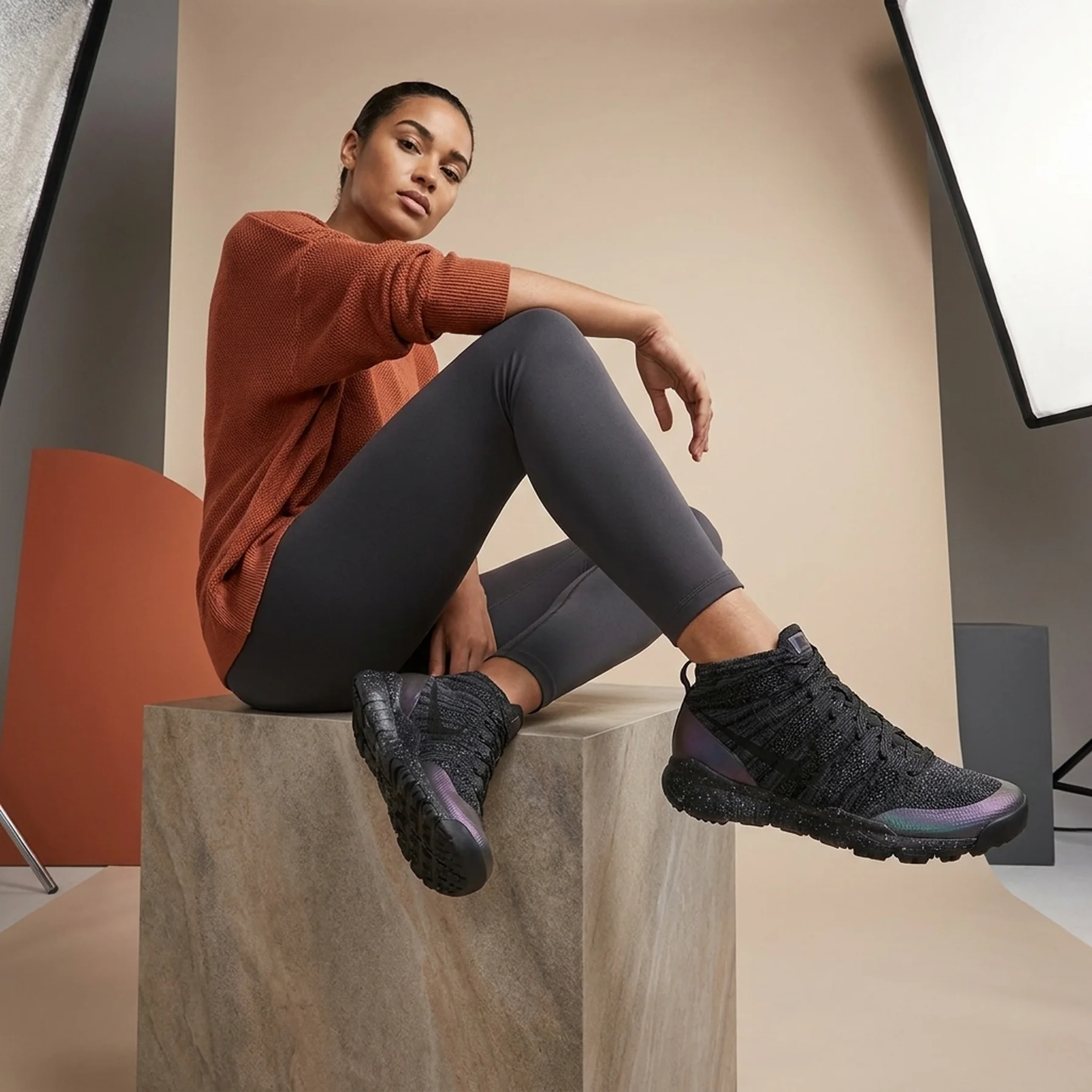 Кросівки жіночі Nike Wmns Flyknit Trnr Chukka Fsb (805093-001)
