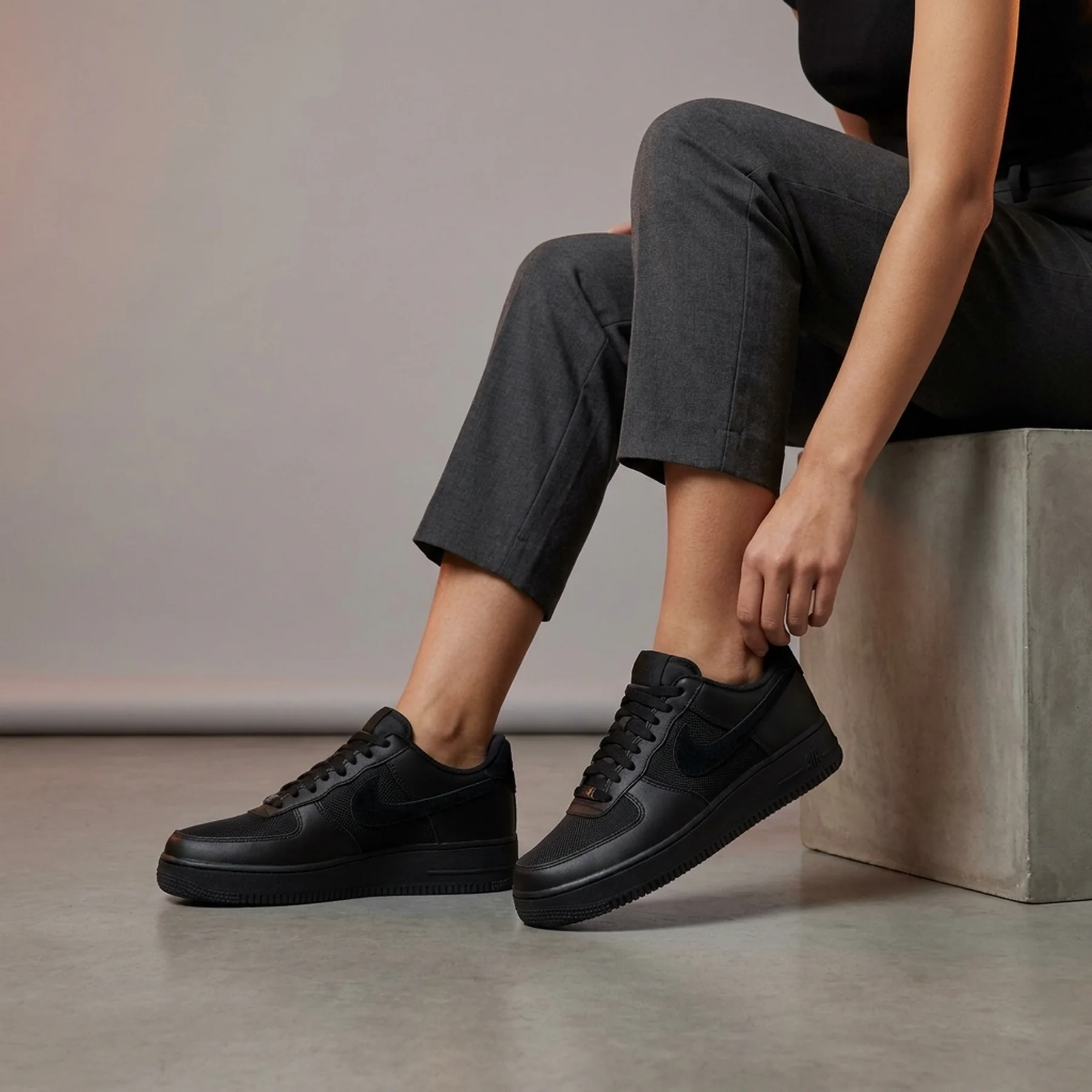 Кросівки жіночі Nike X Slam Jam Air Force 1 Low Black (DX5590-001)