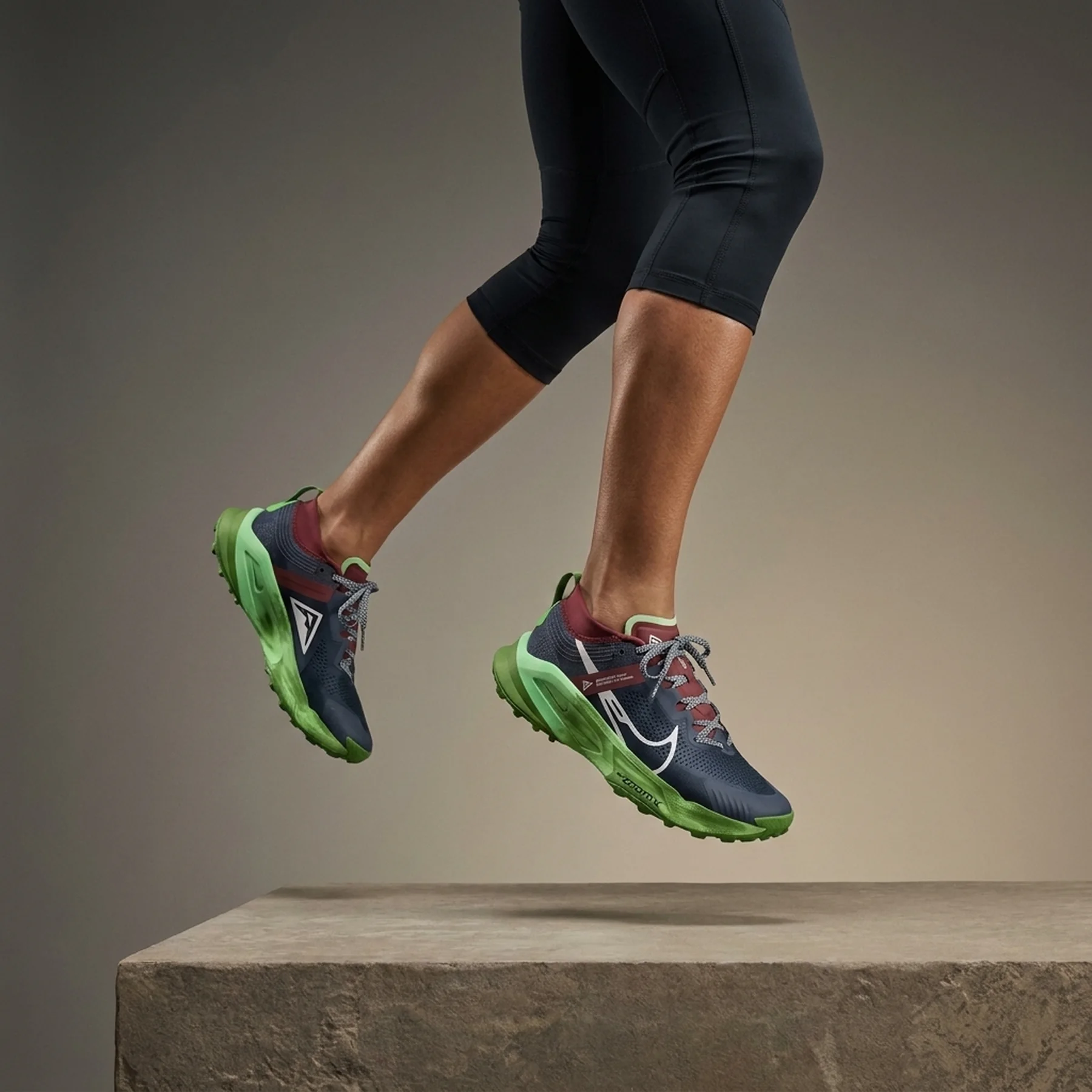 Кросівки жіночі Nike Zegama Trail Running (DH0625-403)